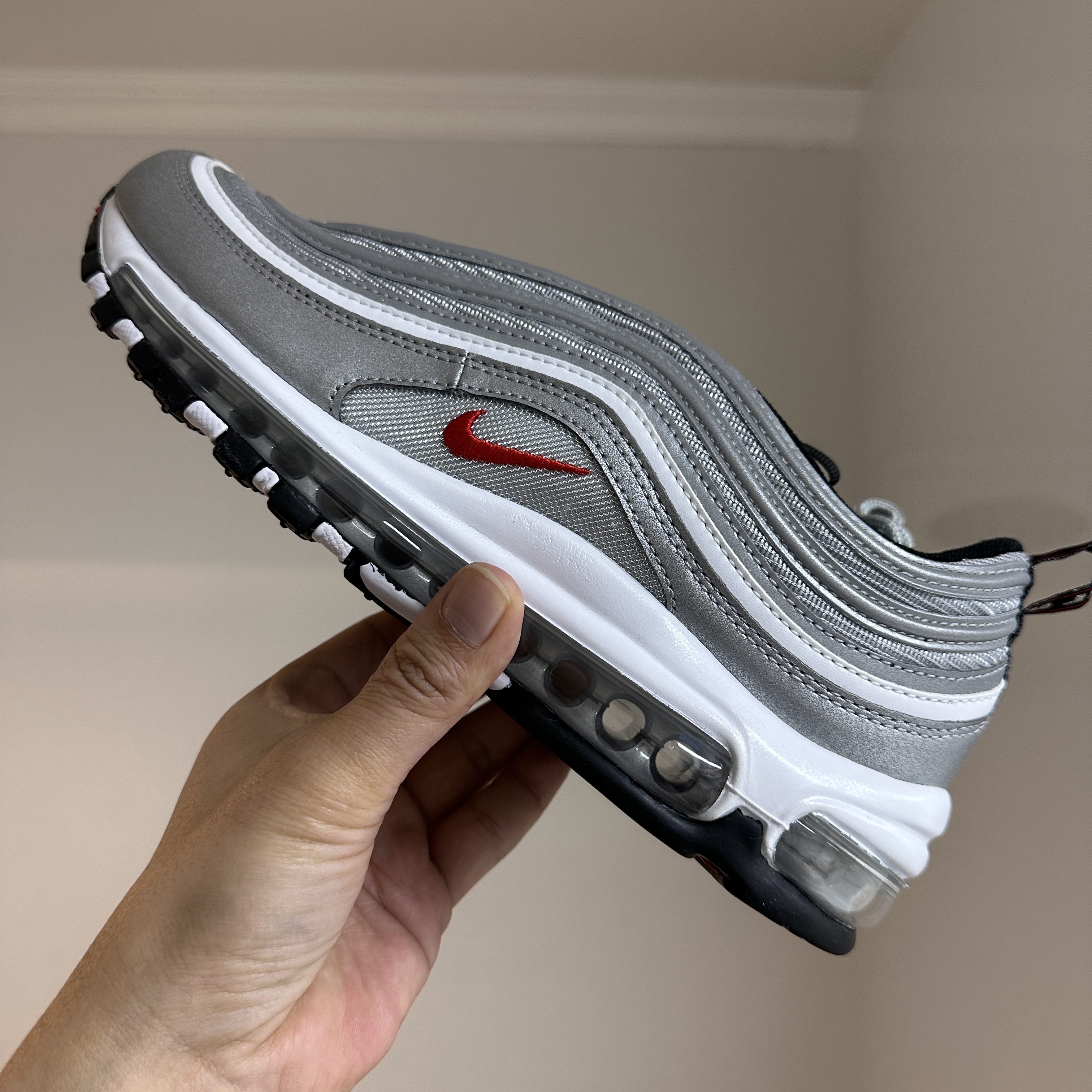 Nike Air Max 97 OG Silver Bullet 2022 착용 스타일 - 1