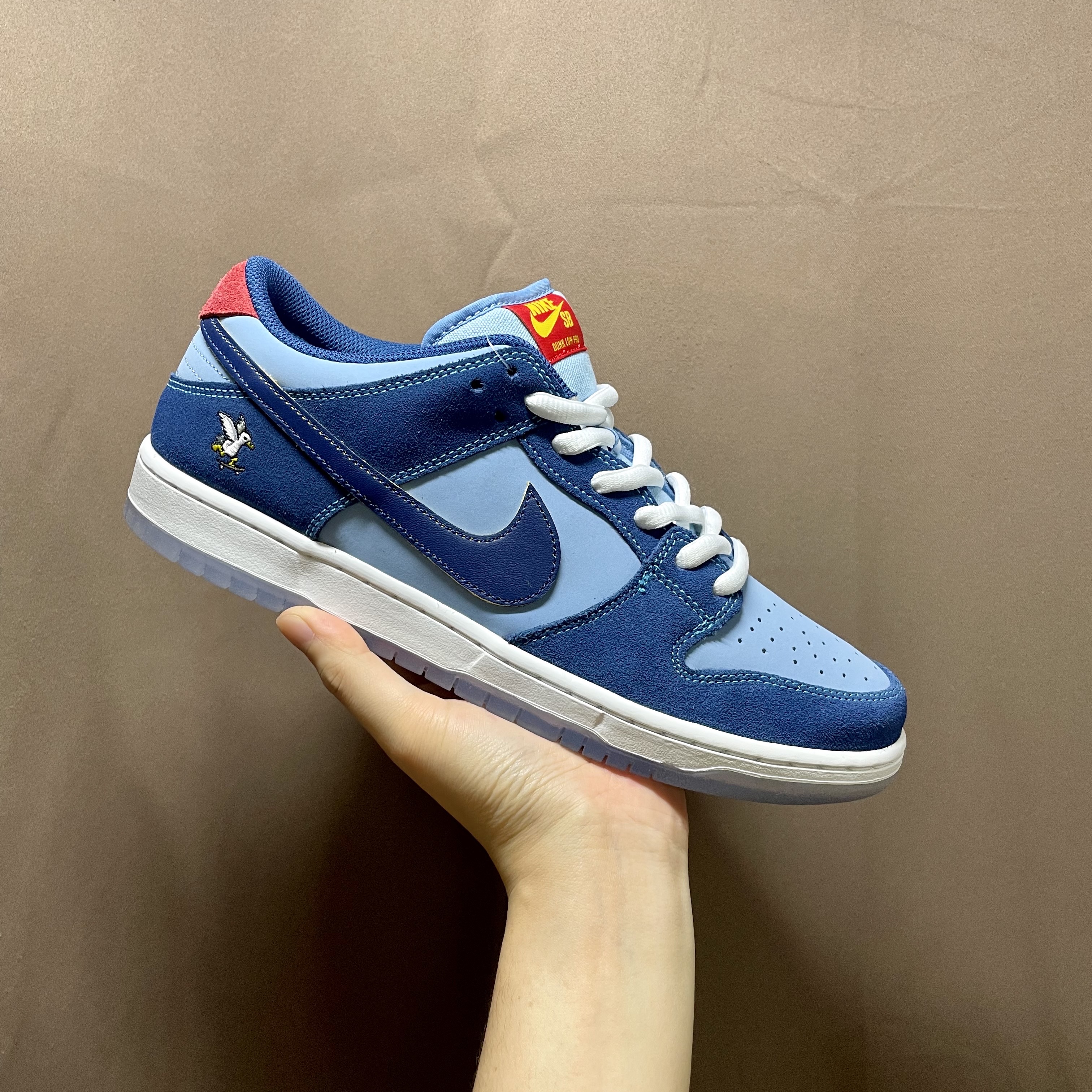 Nike x Why So Sad? SB Dunk Low Pro Coastal Blue 착용 스타일