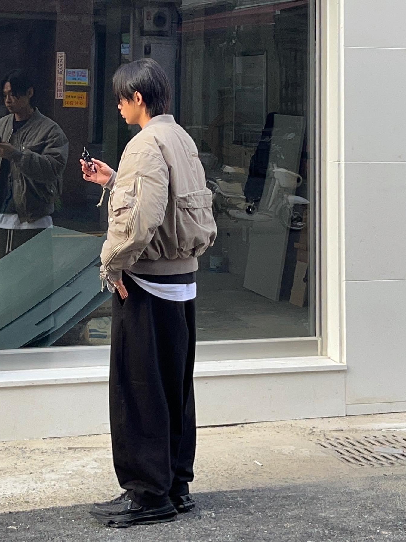 Nike x Matthew M Williams Zoom 004 Triple Black, Nike NRG Solo Swoosh Crew Fleece Black White - Asia 착용 스타일 - 3