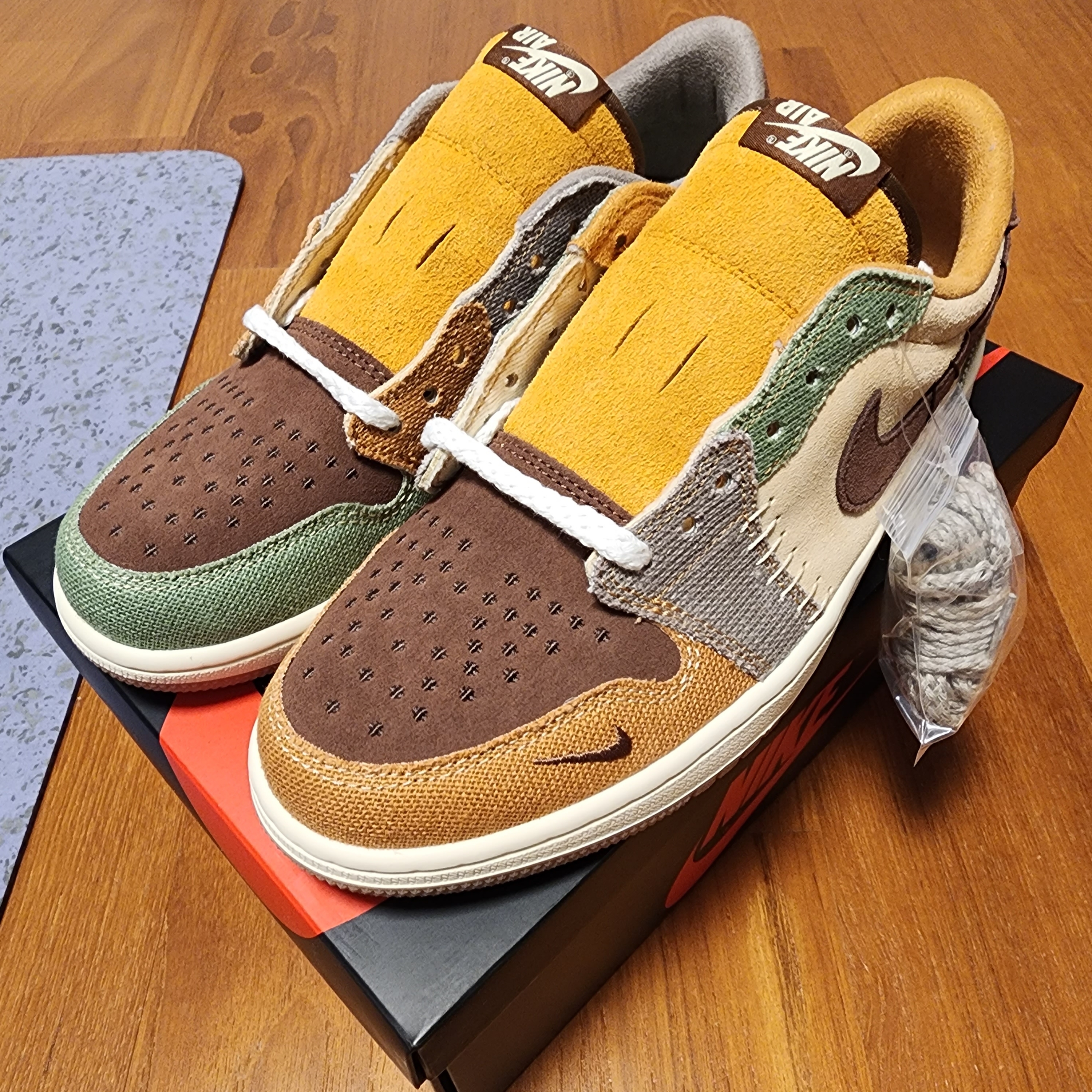 Jordan 1 x Zion Williamson Retro Low OG Flax and Oil Green 착용 스타일 - 3