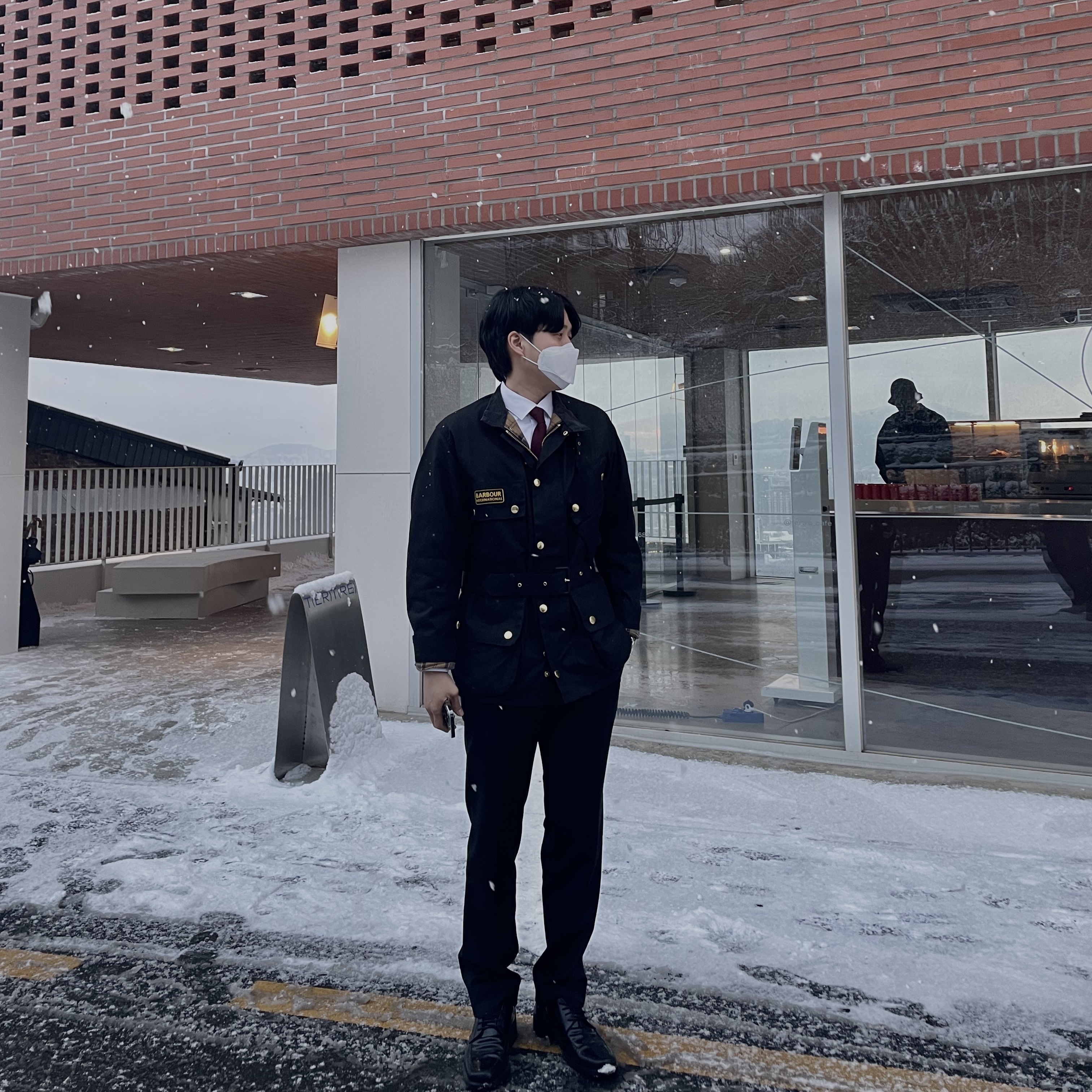 Barbour International Original Wax Jacket Black 착용 스타일