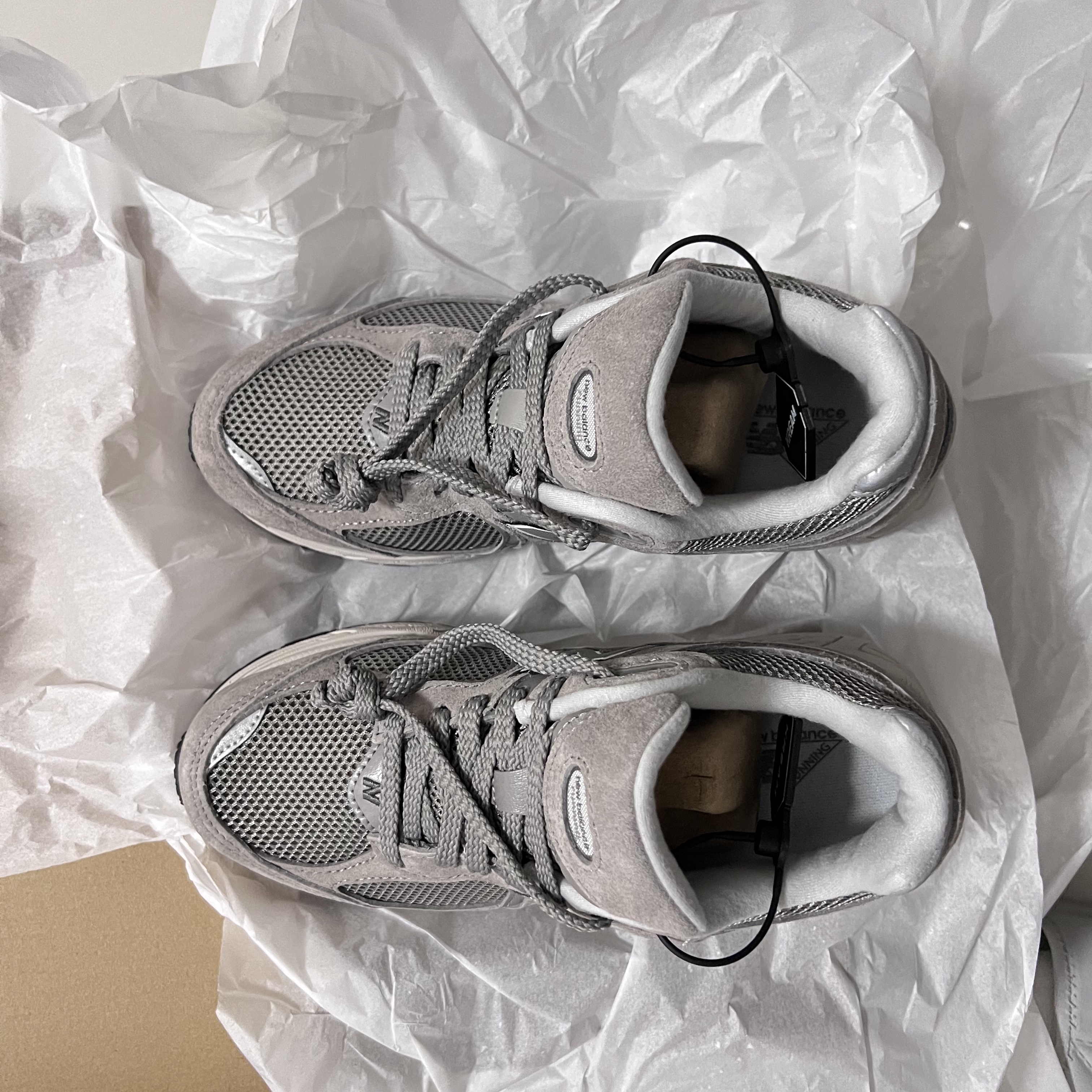 New Balance 2002R Grey 착용 스타일 - 5