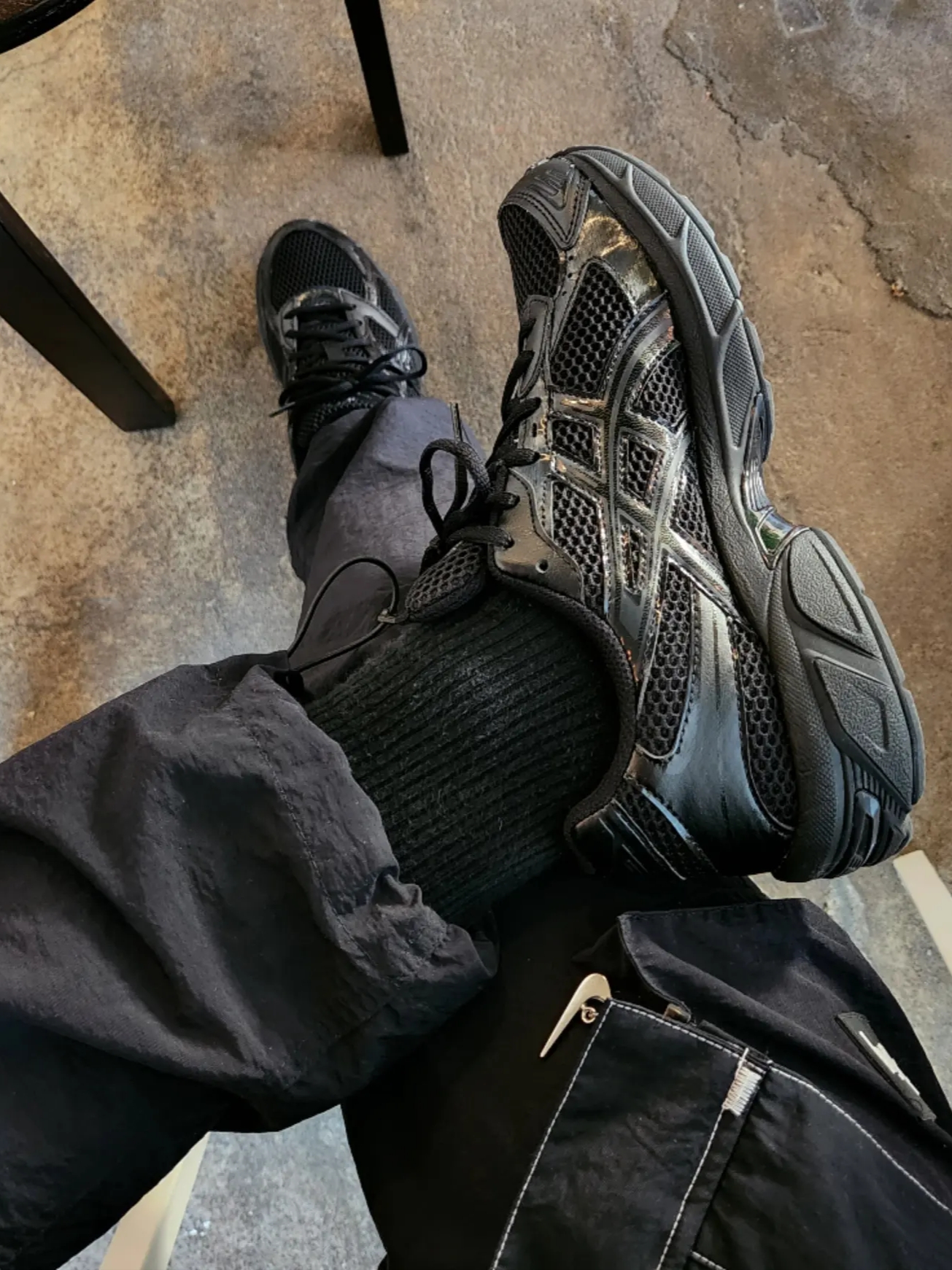 Asics Gel-1130 Black Graphite Grey 착용 스타일