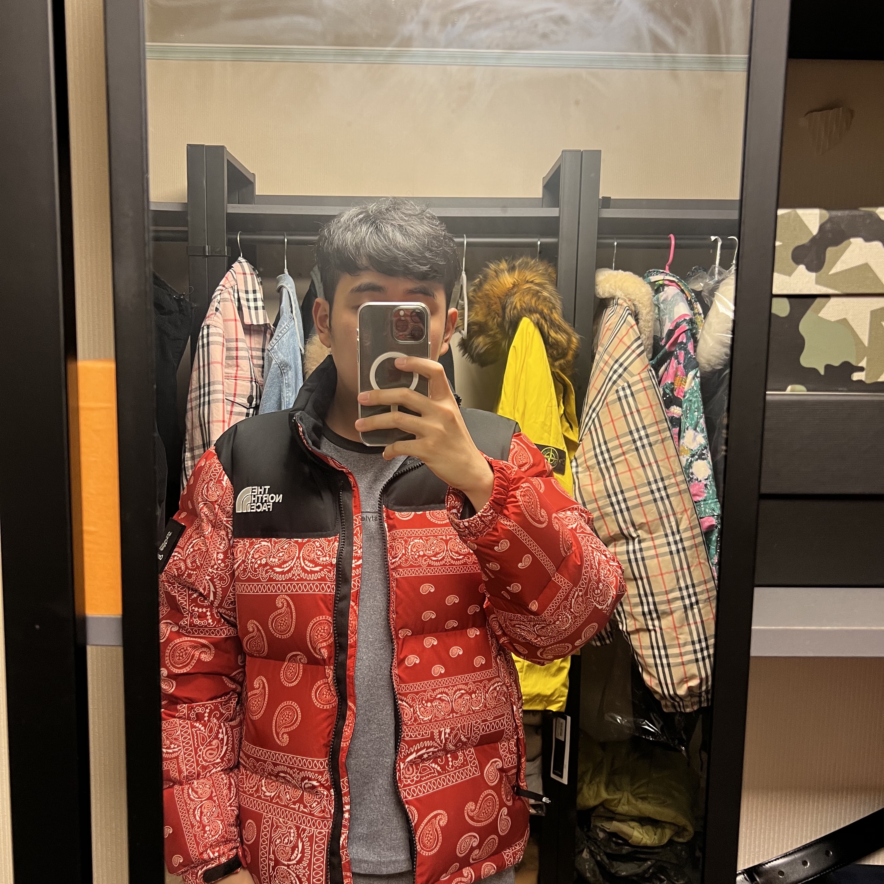 The North Face Nuptse Down Jacket Red 착용 스타일