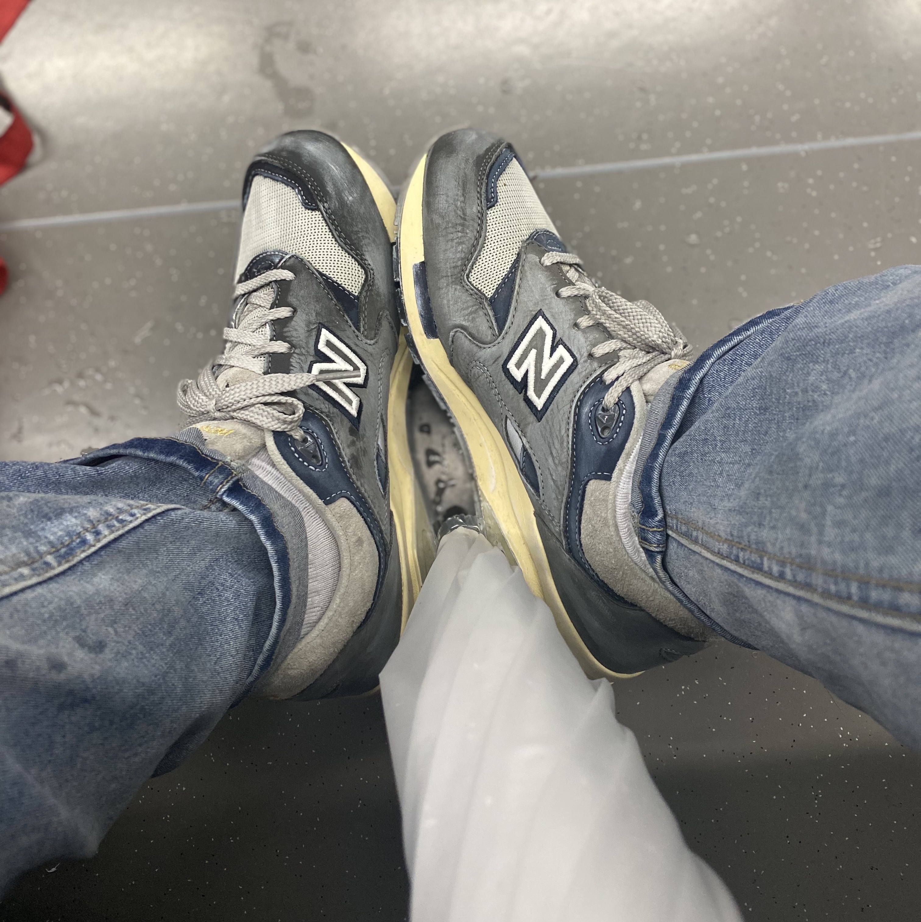 New Balance 1600 Premium Vintage Grey 착용 스타일 - 1