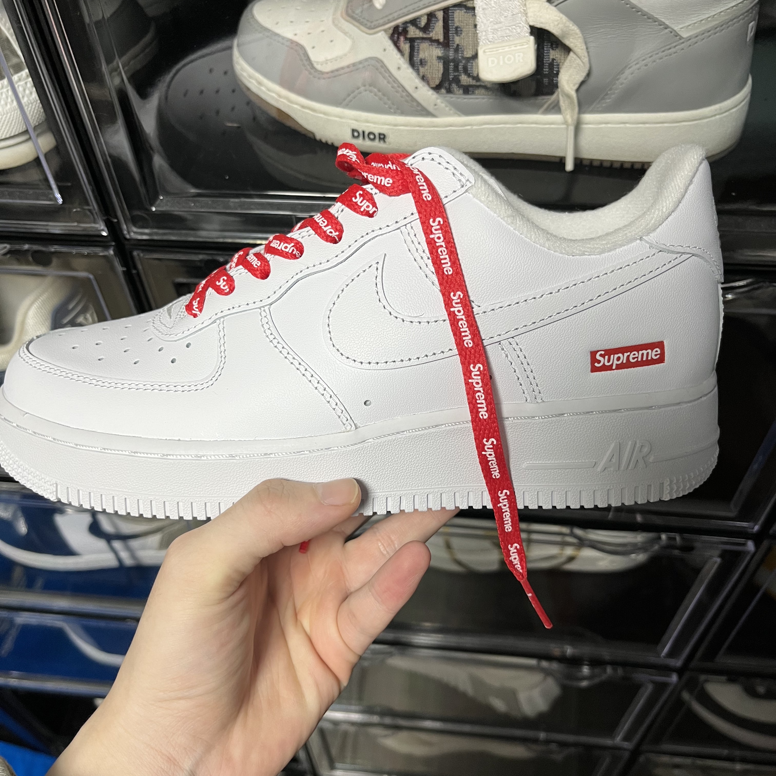 Nike x Supreme Air Force 1 Low White 착용 스타일