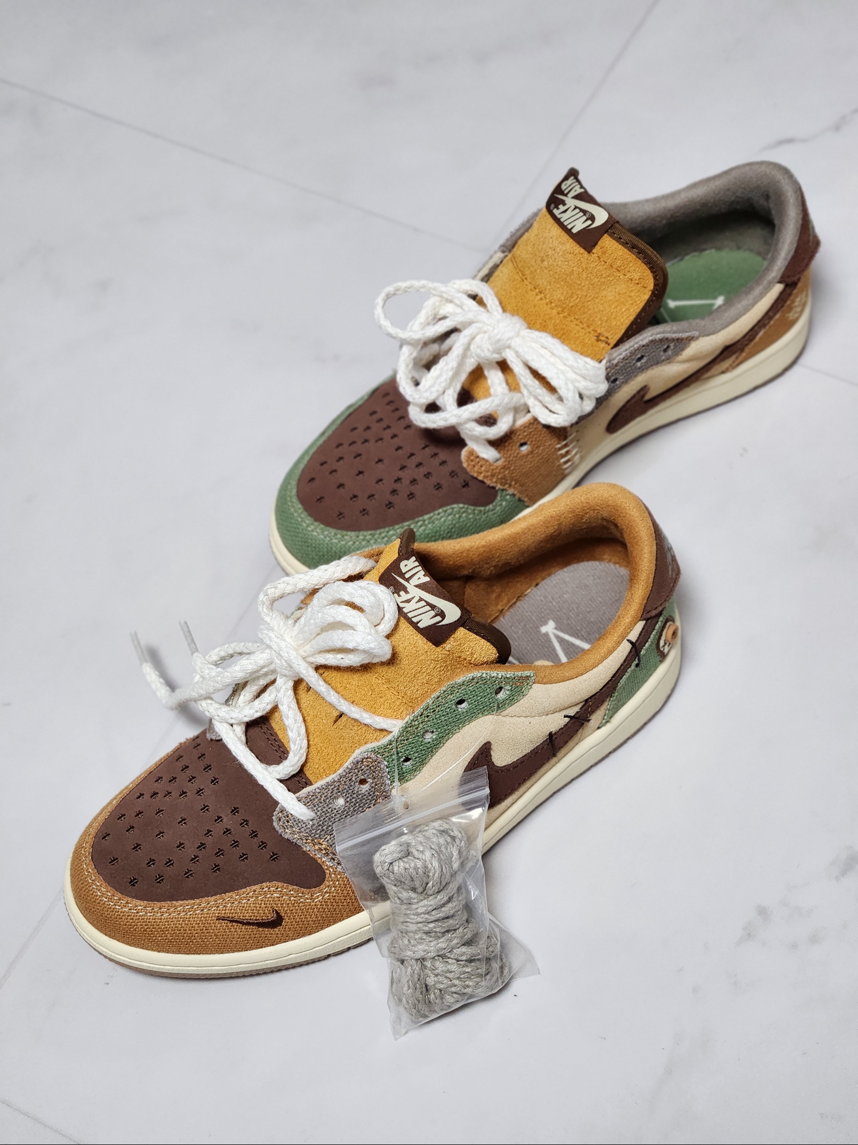 Jordan 1 x Zion Williamson Retro Low OG Flax and Oil Green 착용 스타일 - 5