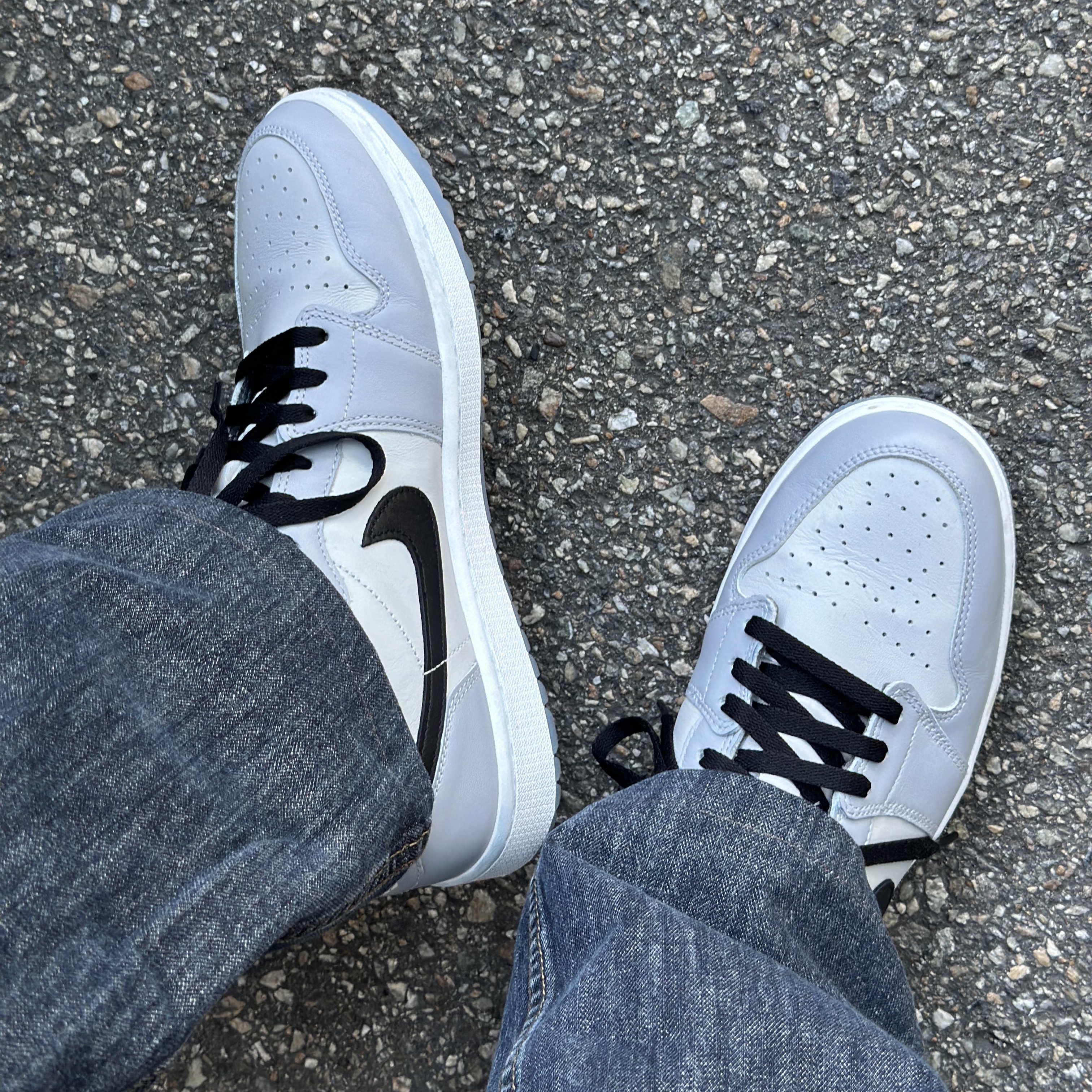 Jordan 1 Low Golf Wolf Grey 착용 스타일 - 2