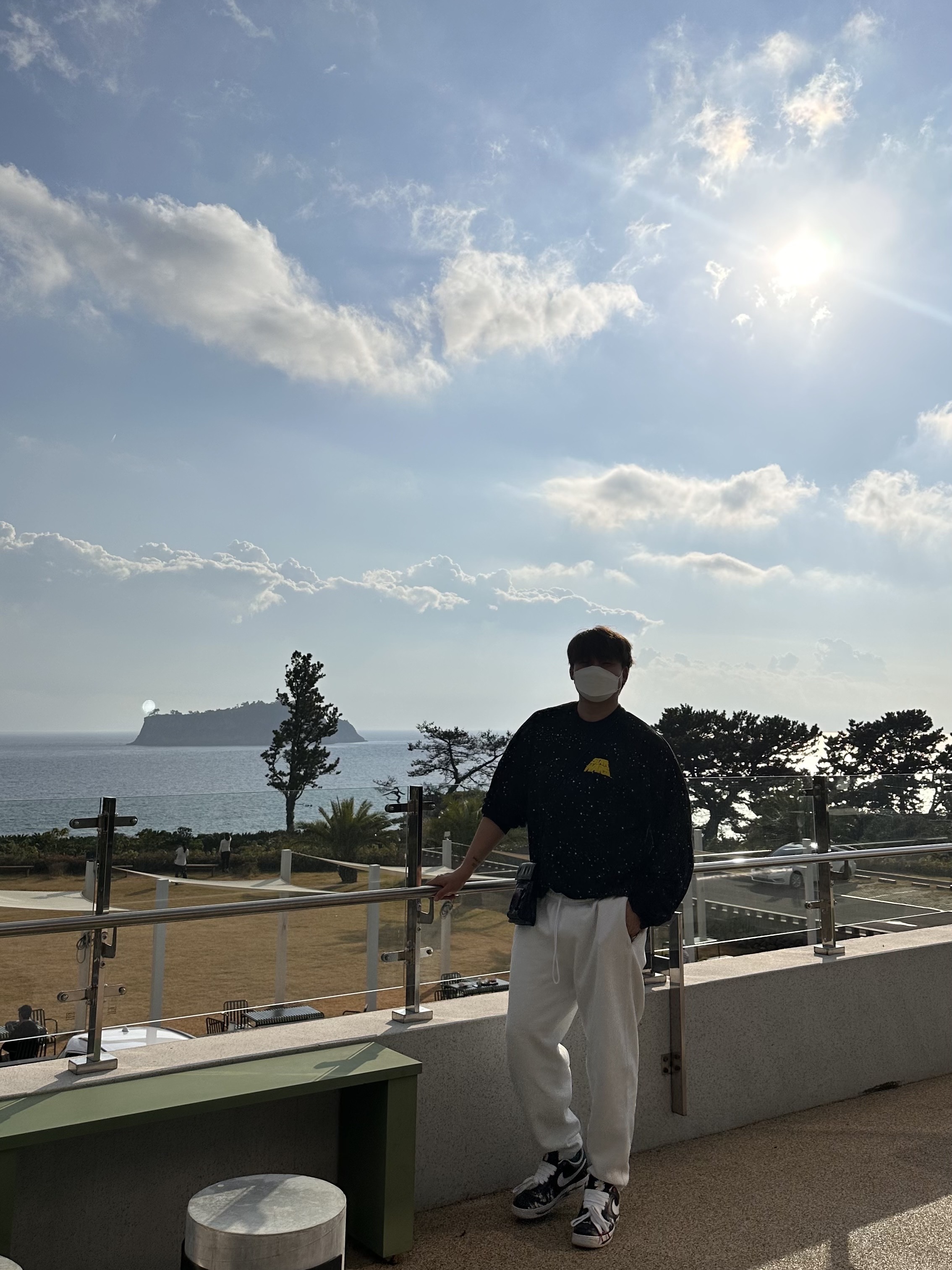 Nike NRG Solo Swoosh Fleece Pants Summit White - Asia, Nike x Peaceminusone Air Force 1 Low Para-Noise 착용 스타일