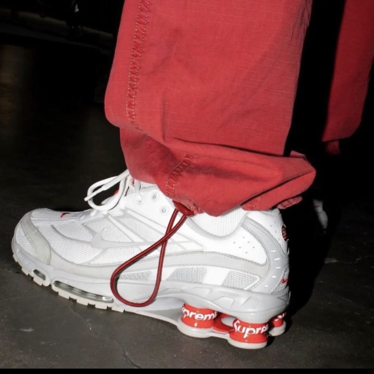 Nike x Supreme Shox Ride 2 SP White 착용 스타일 - 3