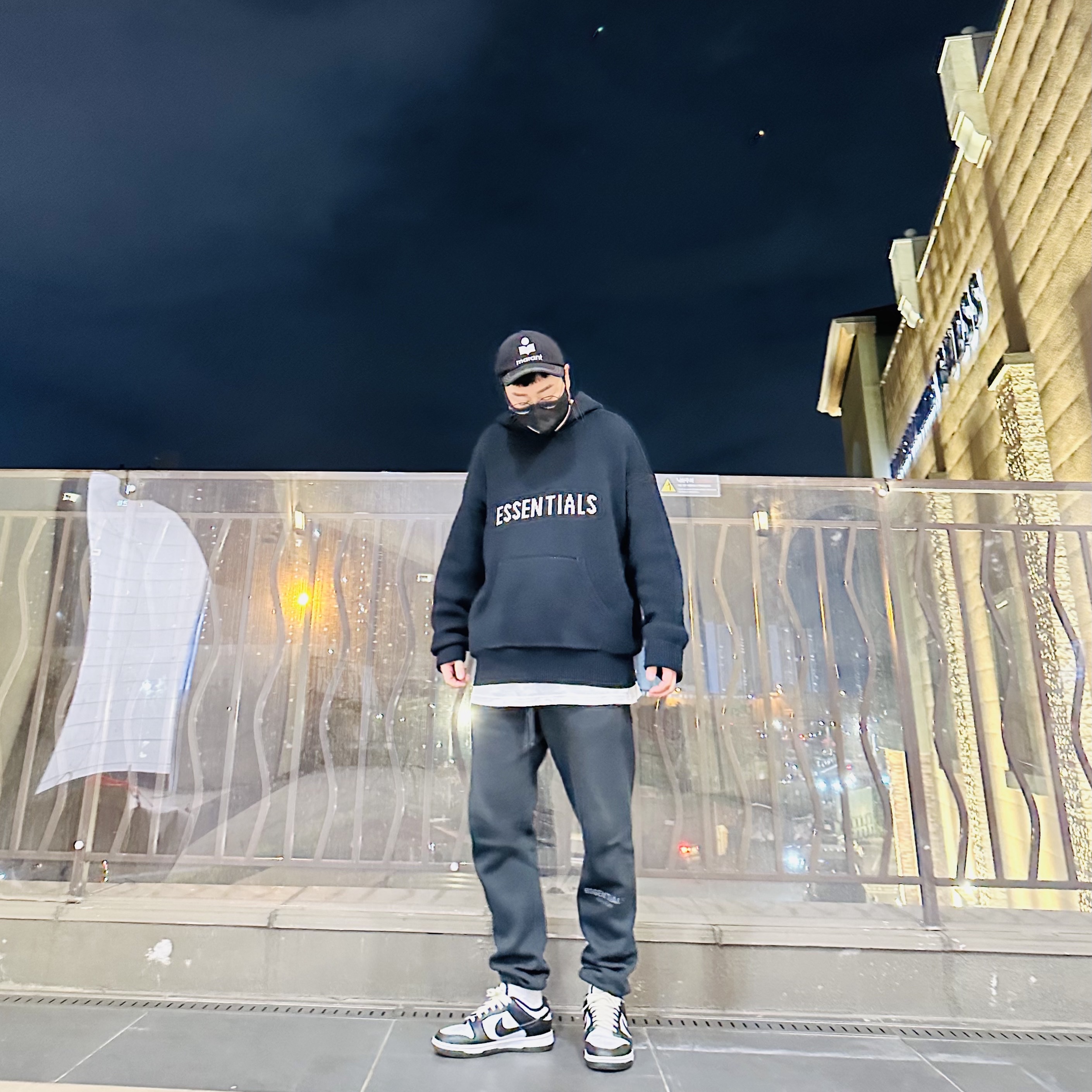 Isabel Marant Tyronh Cap Black - 21FW, Essentials Knit Hoodie Black - 20FW 착용 스타일 - 1