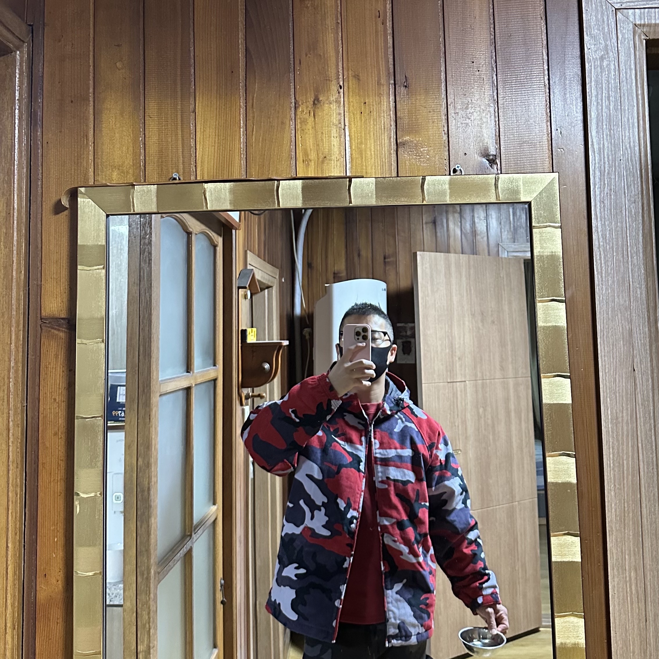 Supreme x Nike Arc Corduroy Hooded Jacket Red Camo - 22SS, Nike x Sacai VaporWaffle Dark Iris 착용 스타일 - 1