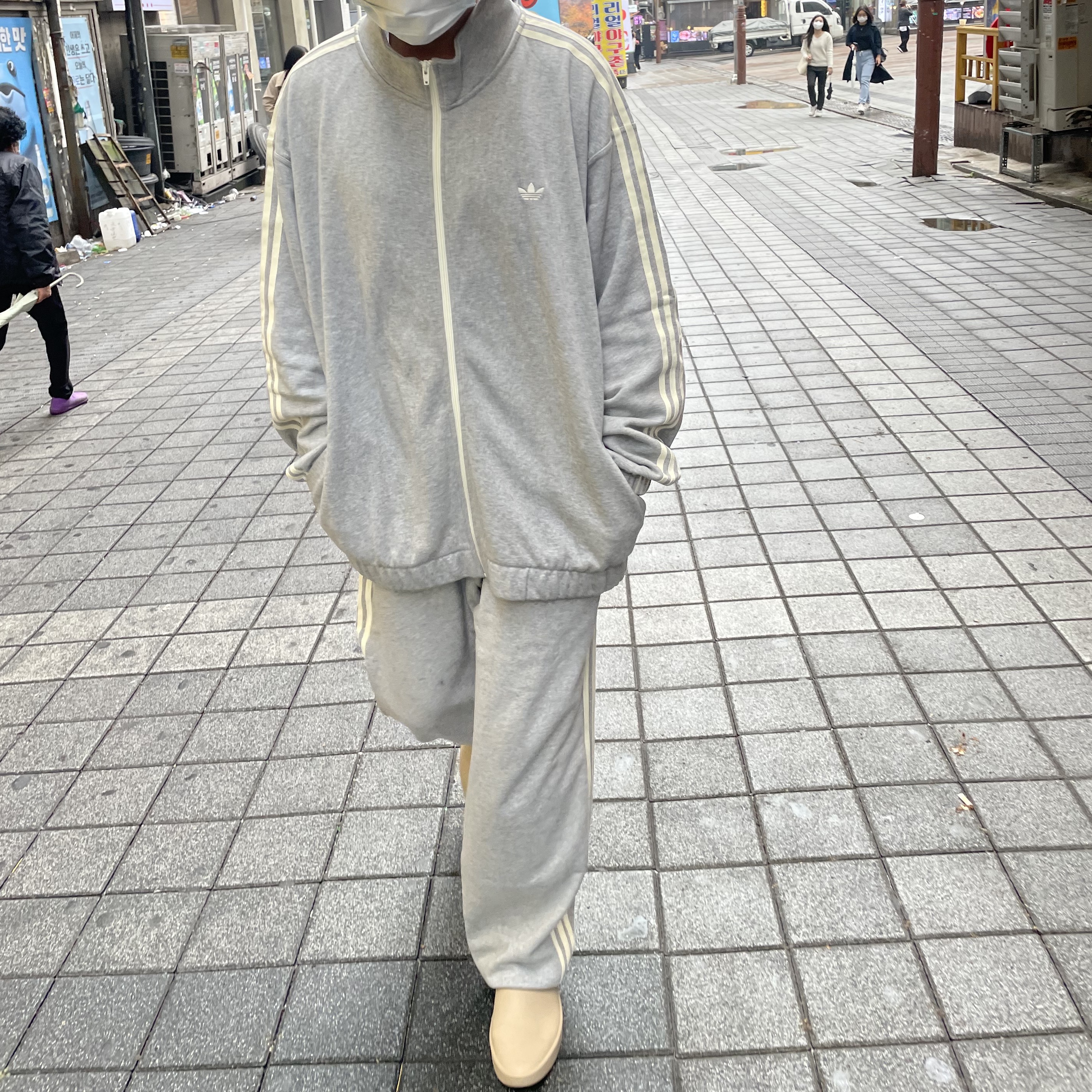 Fear of God The California Almond 착용 스타일