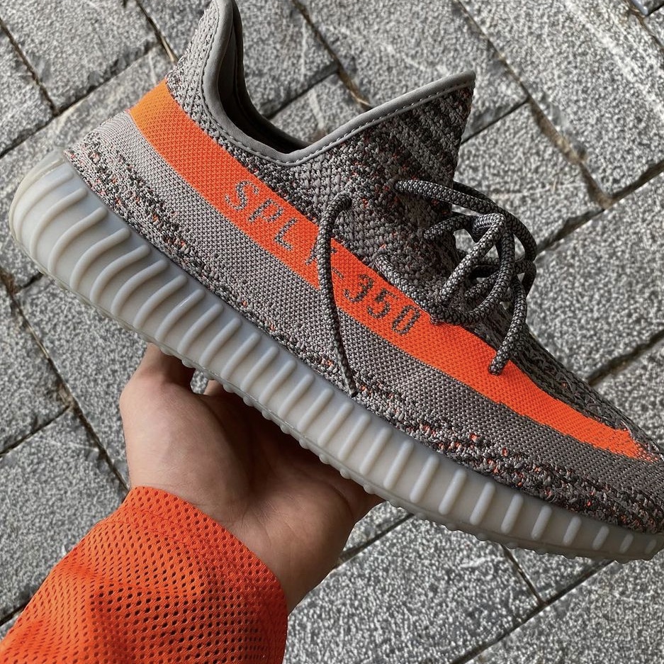 Adidas Yeezy Boost 350 V2 Beluga 착용 스타일