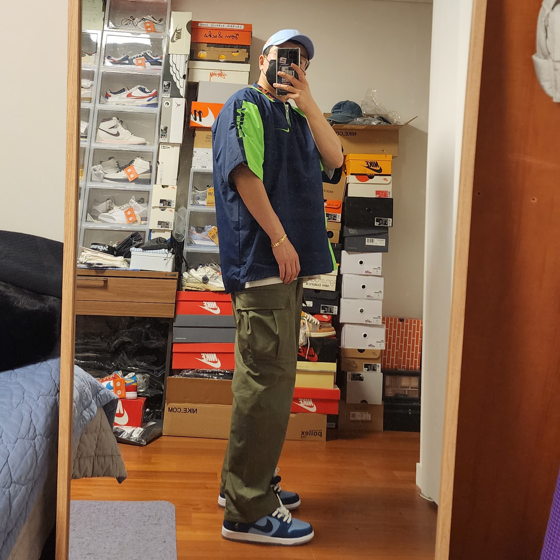 Jordan x J Balvin Jumpman Heritage 86 Adjustable Hat, Nike x Cactus Plant Flea Market Short Sleeve Polo Midnight Navy - US/EU 착용 스타일 - 4