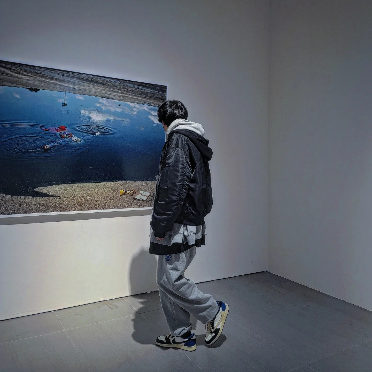 Juun.J Quilted Reversible MA-1 Jumper Black - 22FW, Jordan 1 x Travis Scott x Fragment Retro Low OG SP Military Blue 착용 스타일 - 2