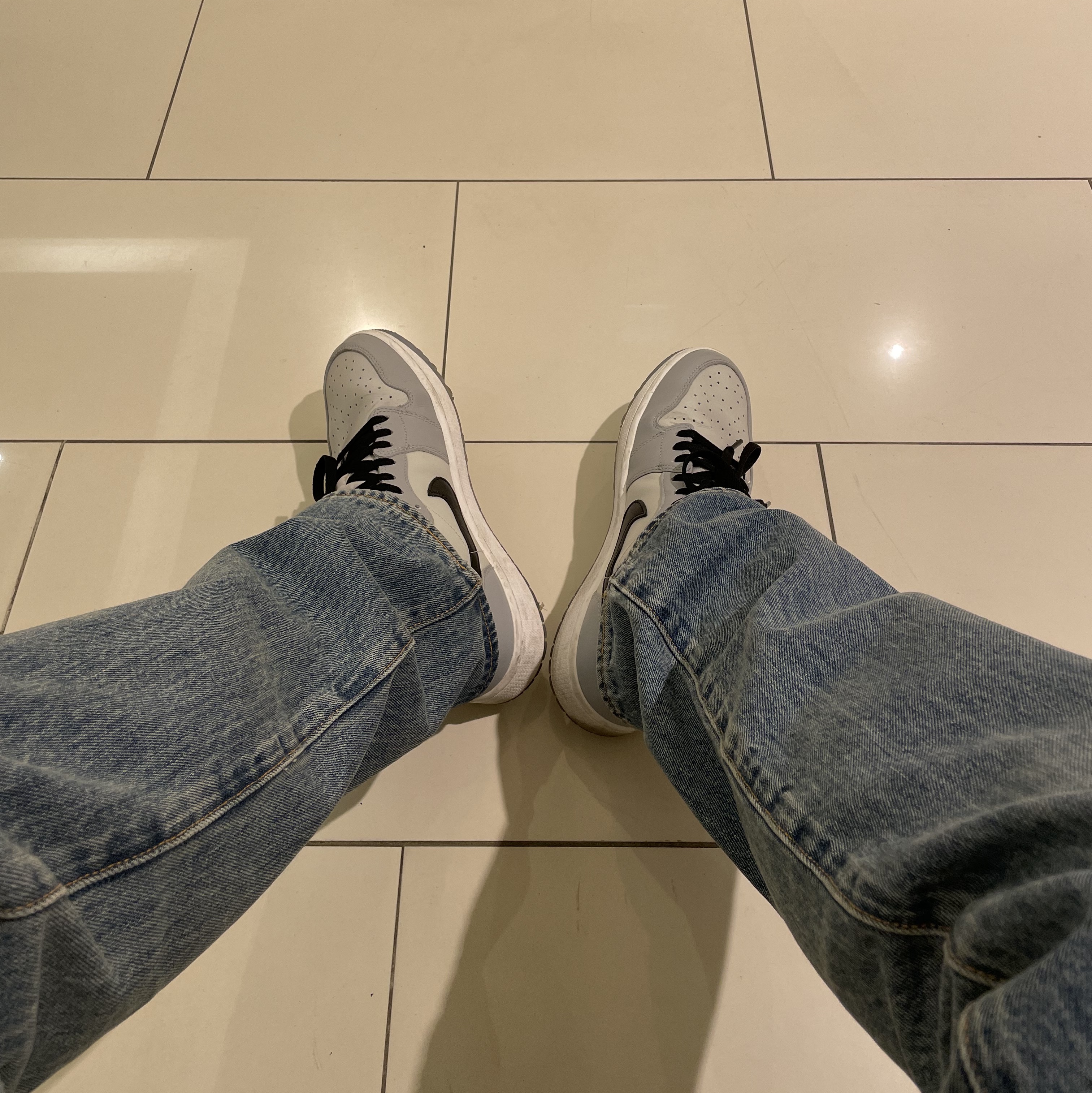 Jordan 1 Low Golf Wolf Grey 착용 스타일