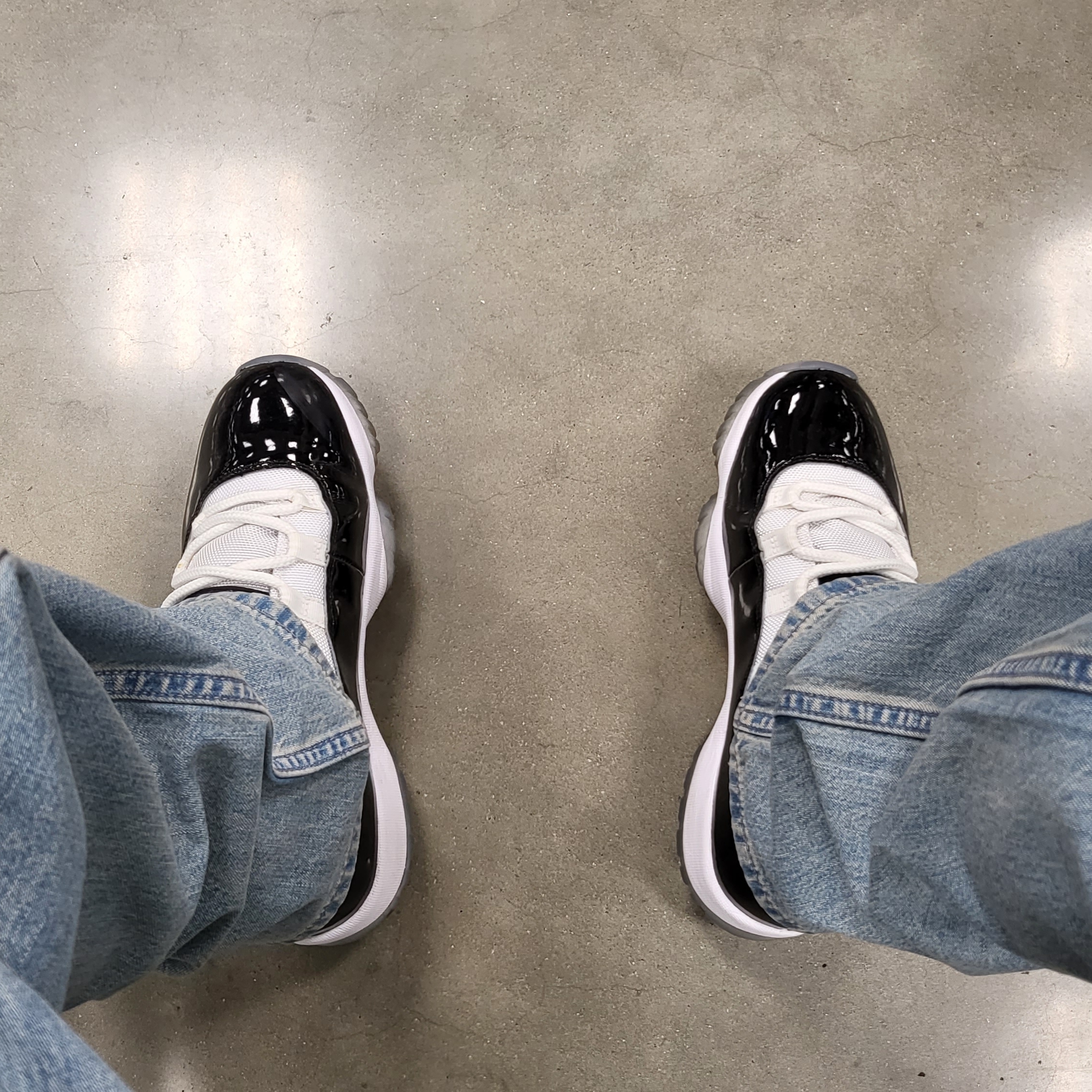 Jordan 11 Retro Concord 2018 착용 스타일 - 2