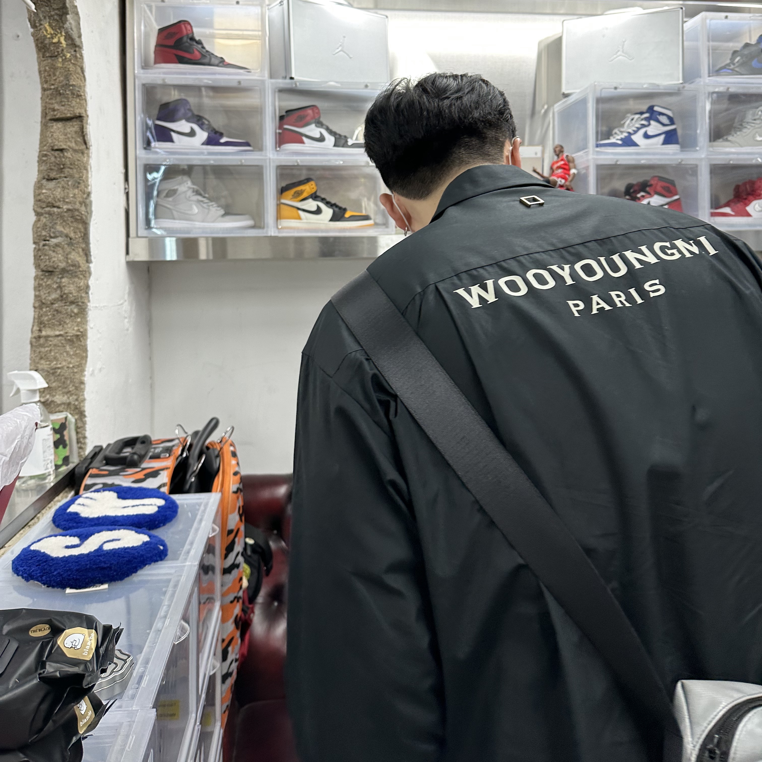 Asics x I4P Gel-1130 Glacier Grey Mink, Wooyoungmi Back Logo Shirt Black - 22SS 착용 스타일 - 3