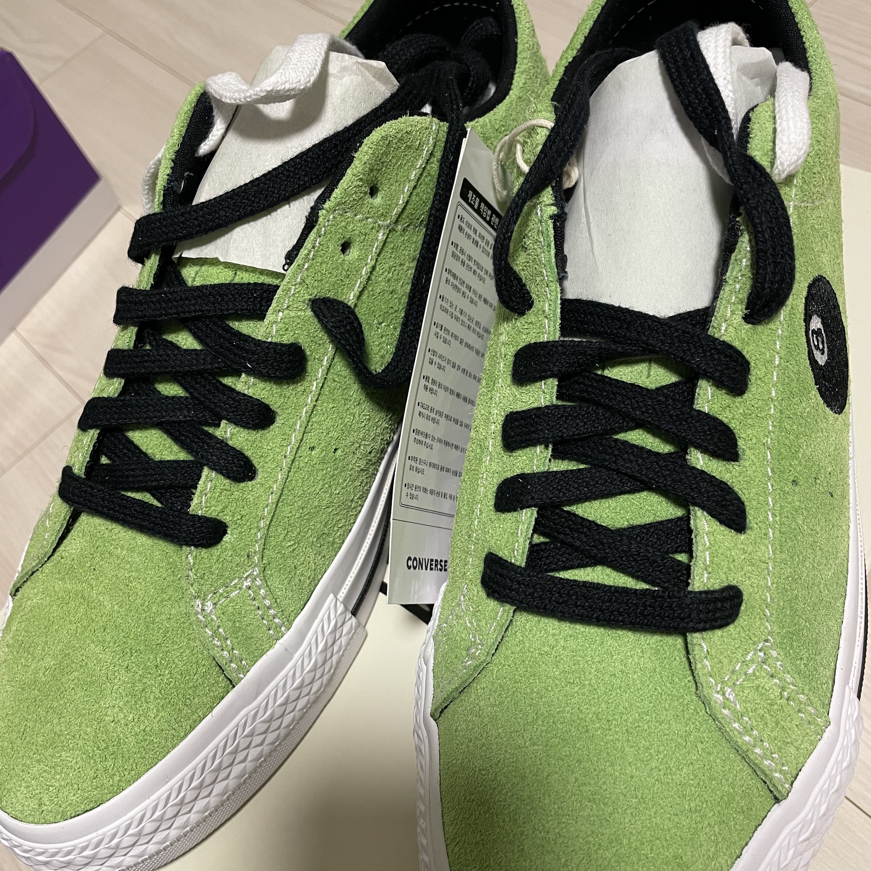Converse x Stussy One Star Pro Ox 8 Ball Green 착용 스타일 - 3