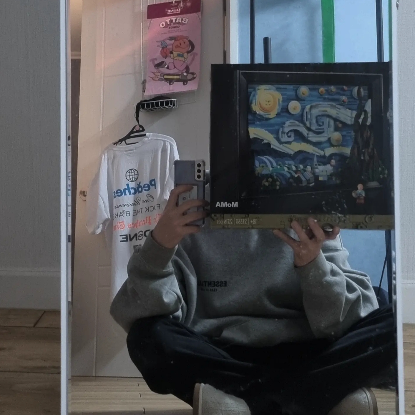 Lego Vincent Van Gogh The Starry Night, Essentials The Core Collection Hoodie Dark Oatmeal 착용 스타일