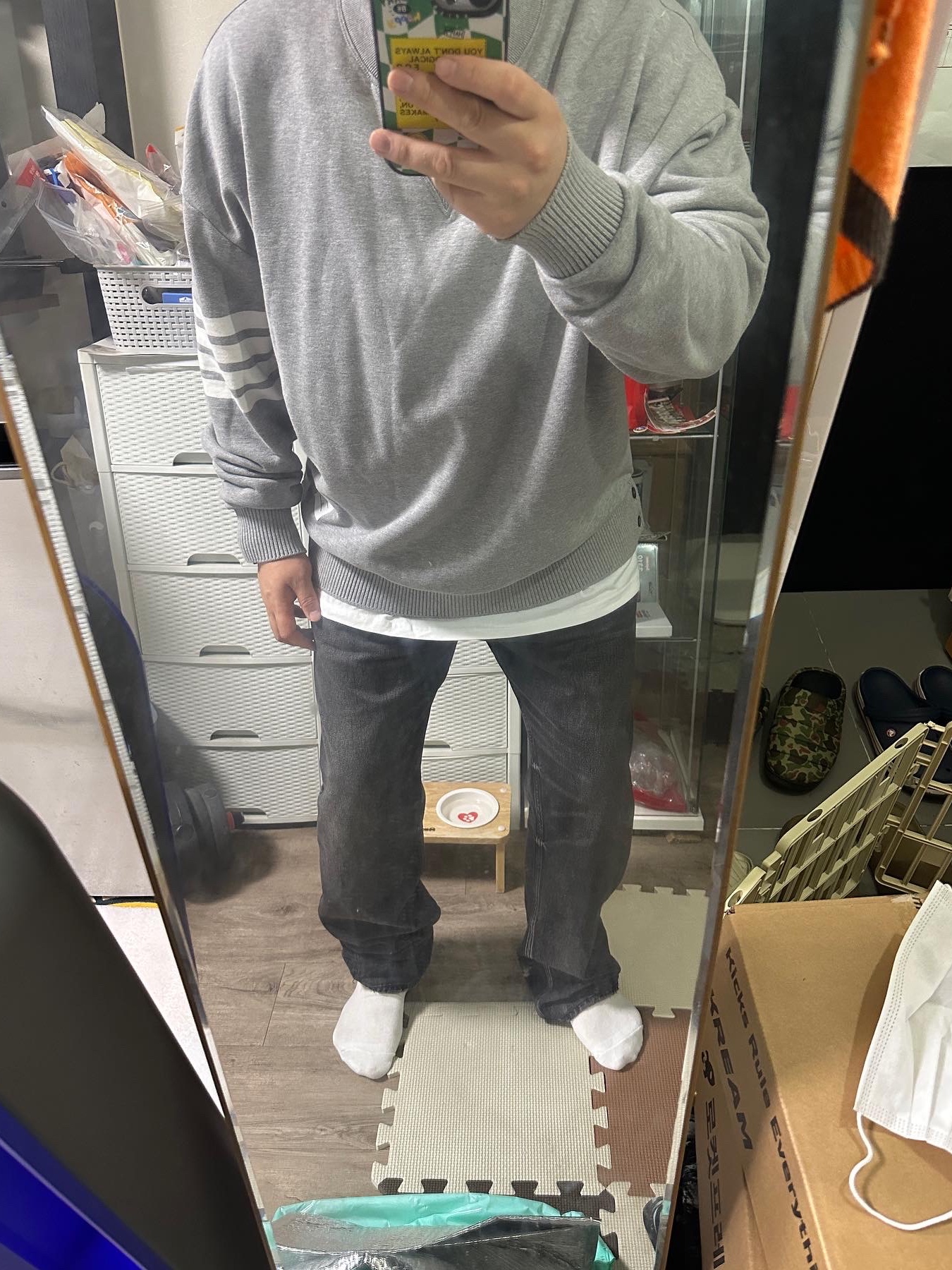 Maison Mihara Yasuhiro Blakey VL OG Sole Leather Low-top Sneakers Black, Essentials 5 Pocket Jean Black - 22SS 착용 스타일 - 2