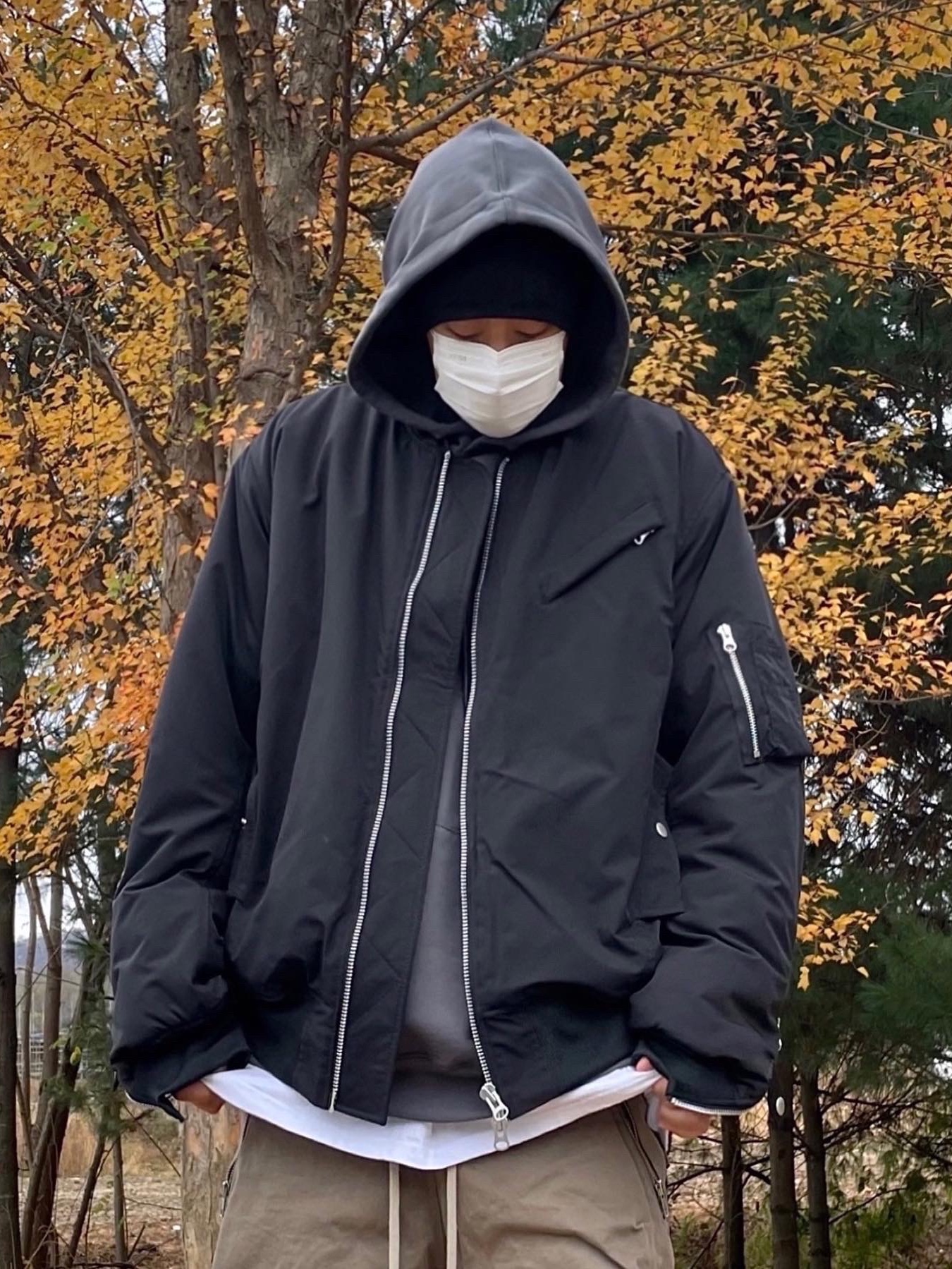 Stussy Debossed Stock Logo Beanie Black, Adidas Yeezy Foam RNNR Mist 착용 스타일 - 4