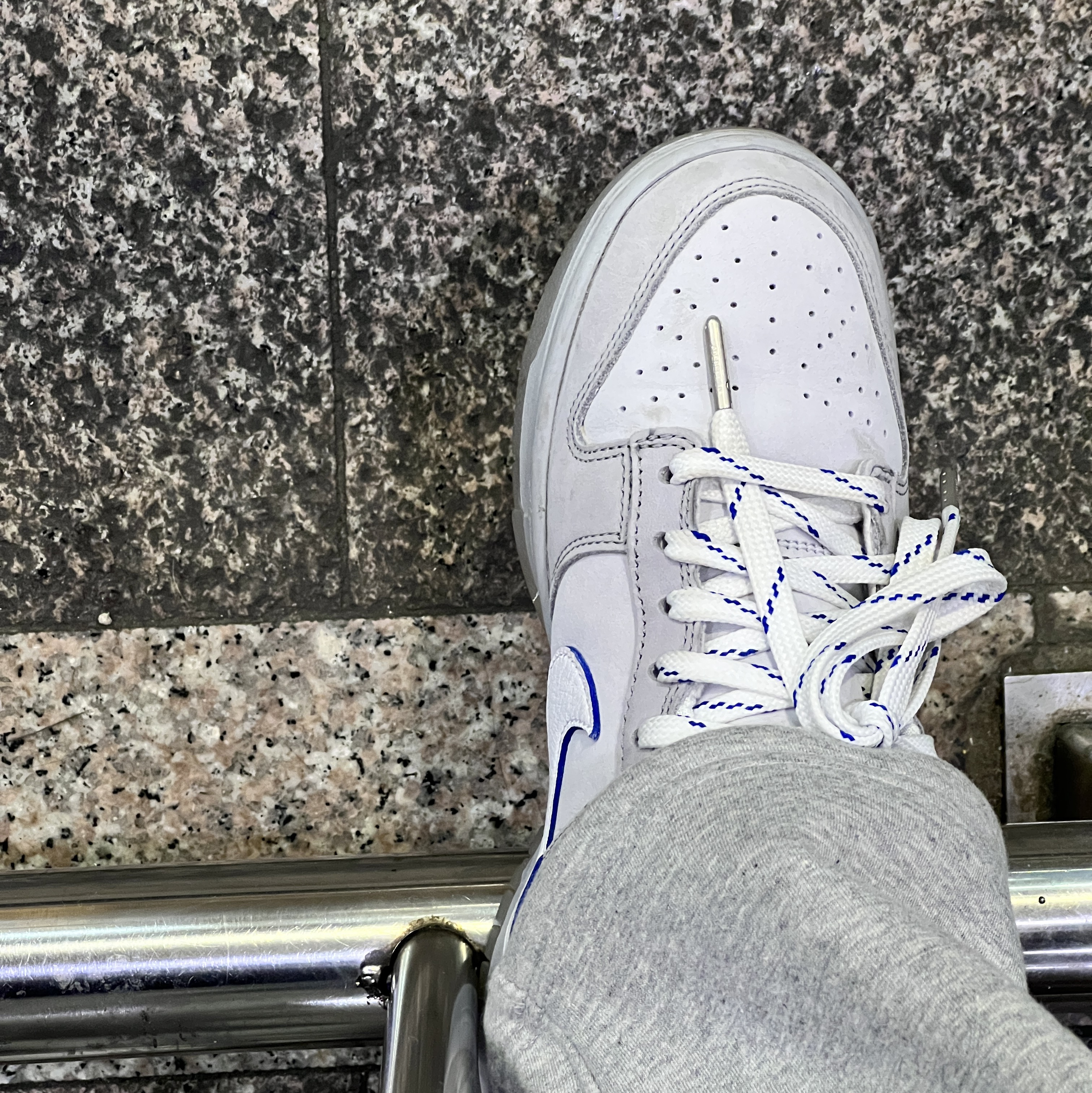 Nike Dunk Low Wolf Grey and Pure Platinum 착용 스타일