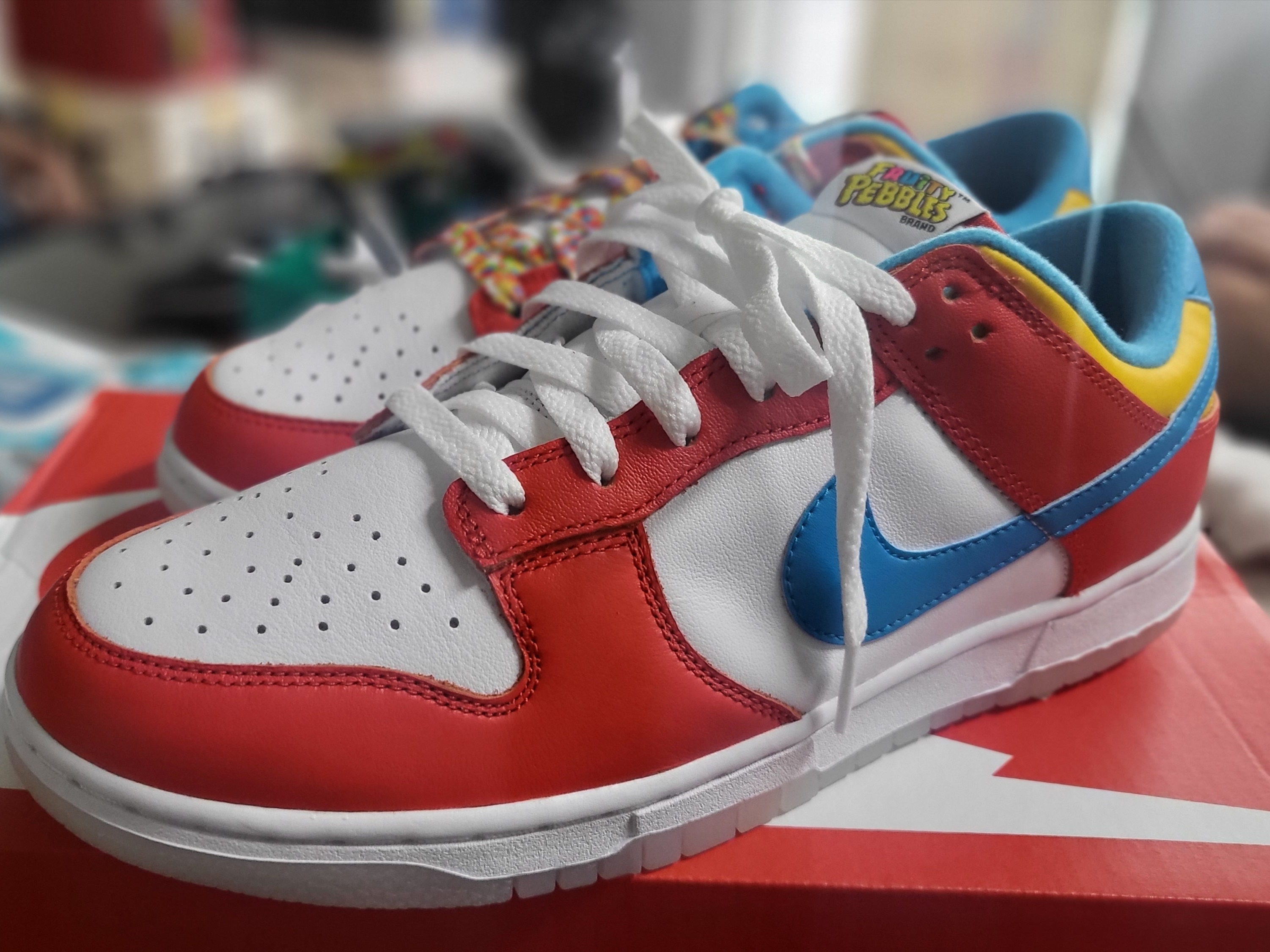 Nike x LeBron James x Fruity Pebbles Dunk Low QS Habanero Red 착용 스타일