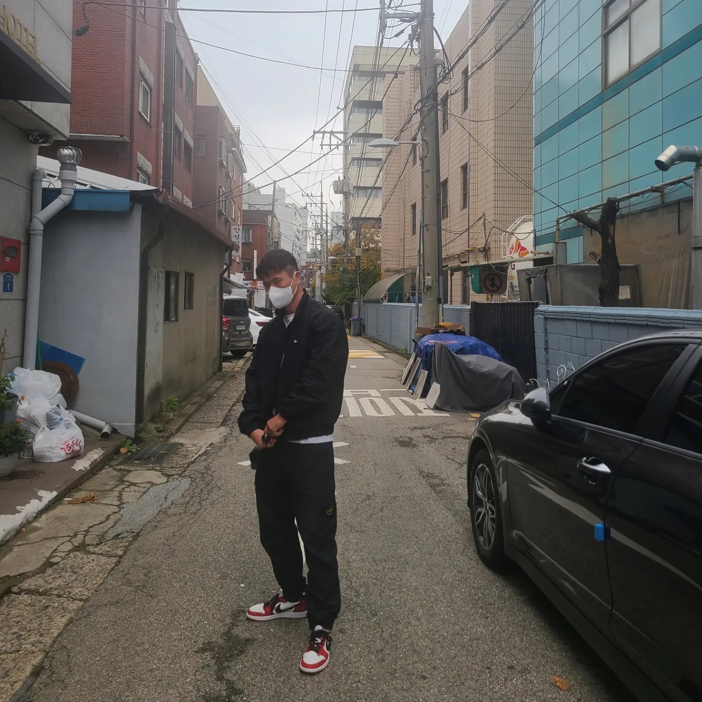 Stone Island 31303 Stretch Cotton Tela Paracadute Cargo Pants Navy Blue - 22SS, Jordan 1 Retro Low OG Chicago 2016 착용 스타일 - 2