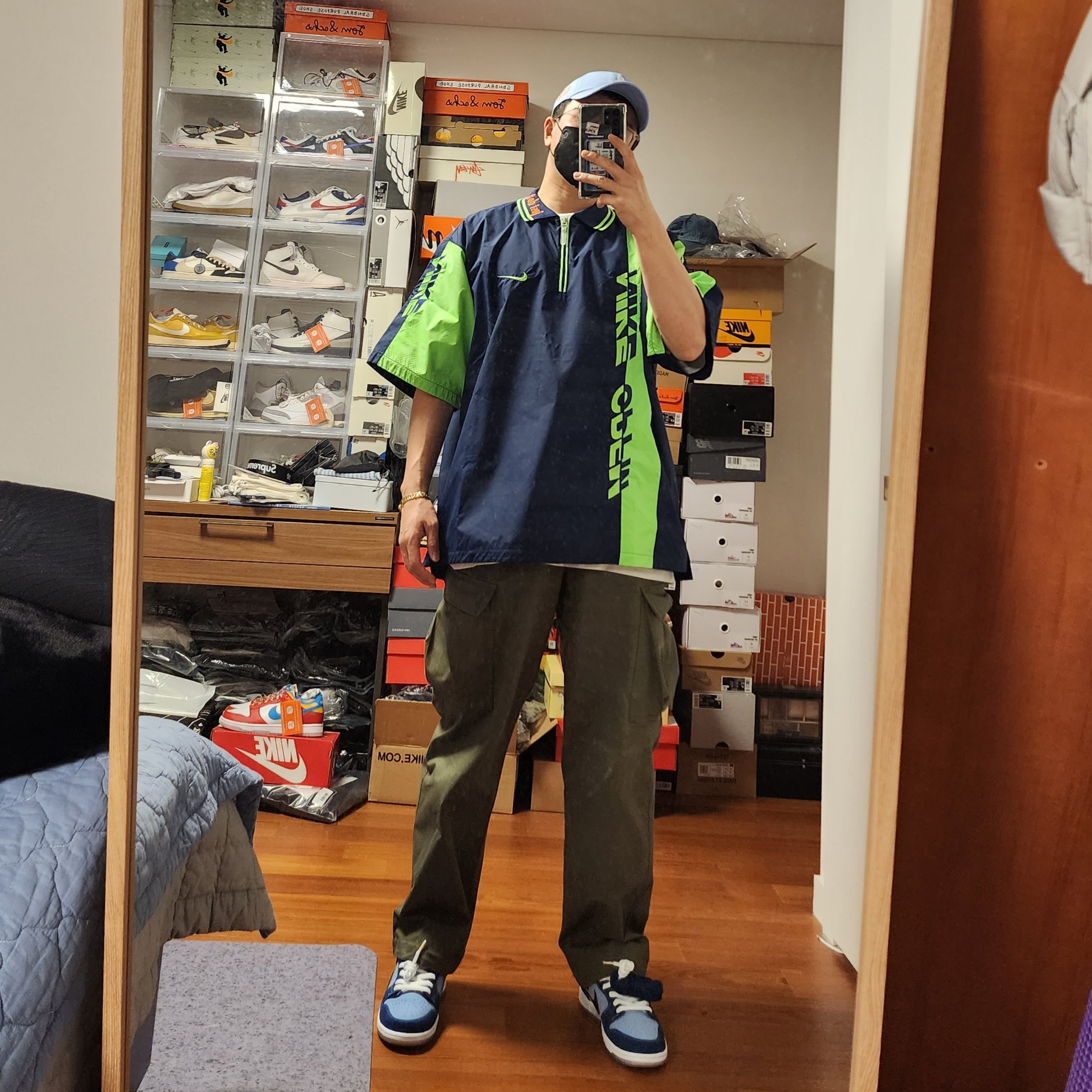 Jordan x J Balvin Jumpman Heritage 86 Adjustable Hat, Nike x Cactus Plant Flea Market Short Sleeve Polo Midnight Navy - US/EU 착용 스타일 - 3