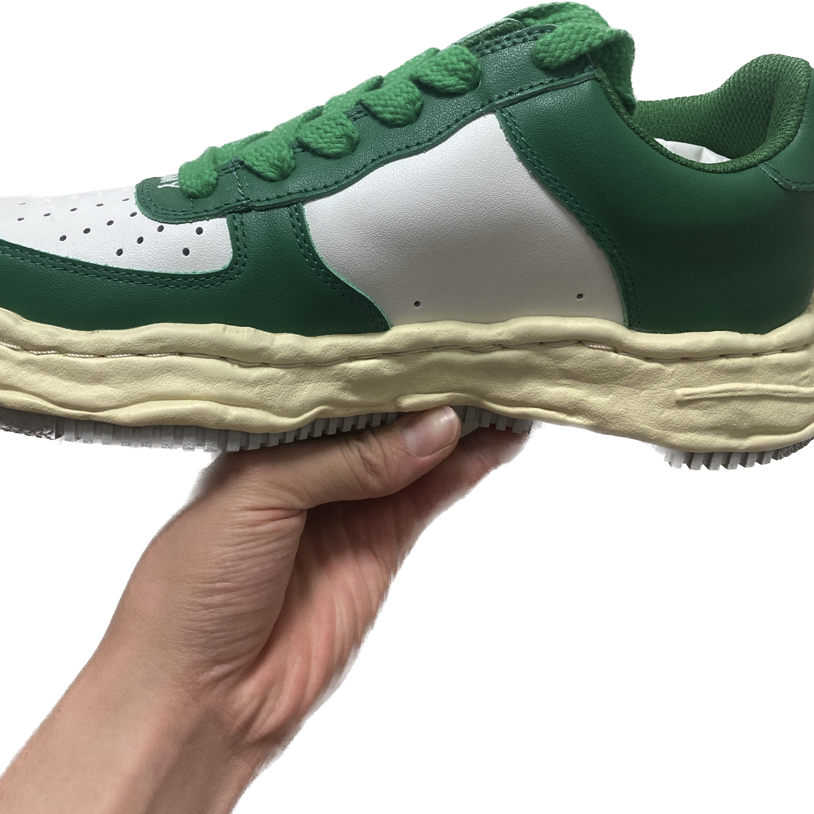 Maison Mihara Yasuhiro Wayne VL OG Sole Leather Low-top Sneakers White Green 착용 스타일