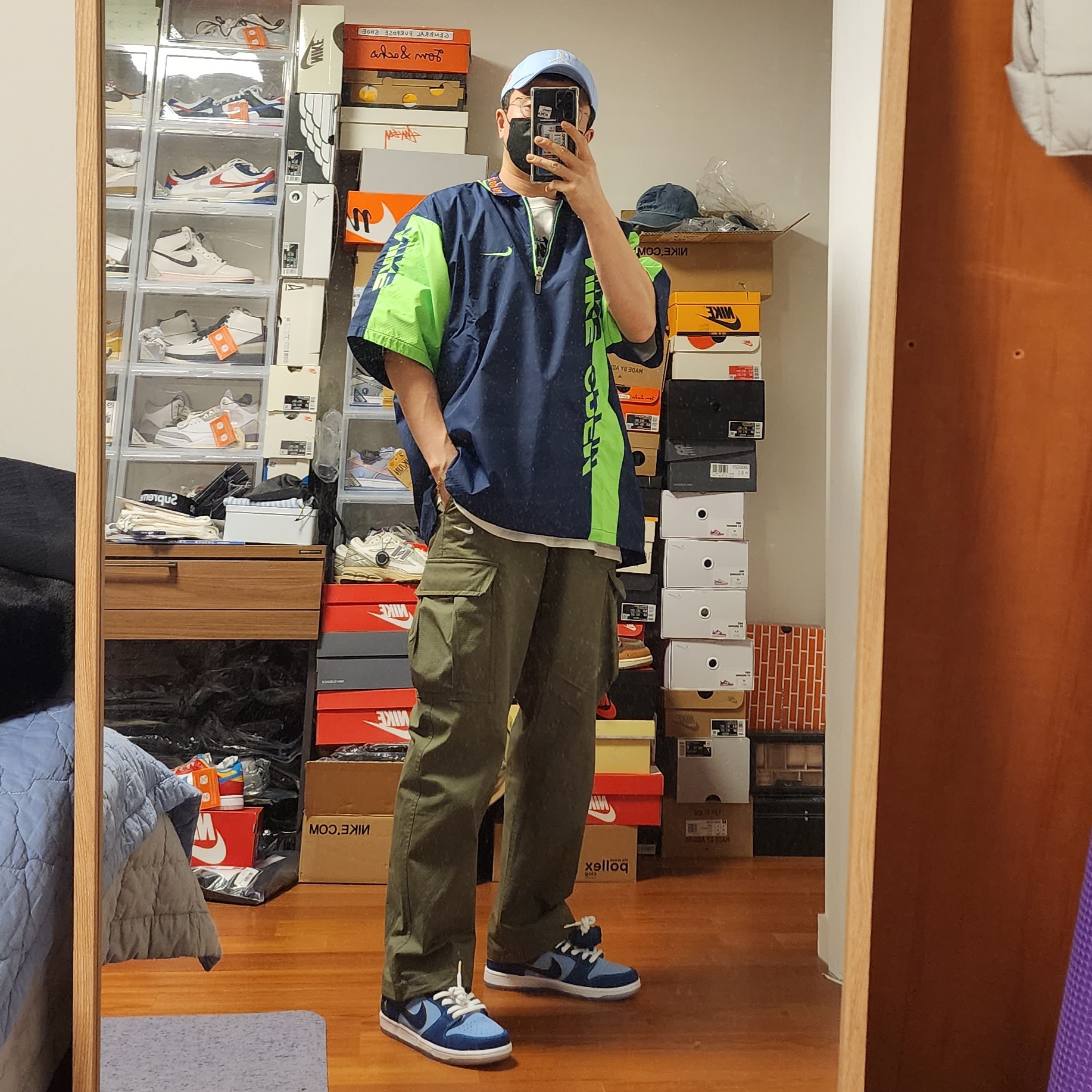 Jordan x J Balvin Jumpman Heritage 86 Adjustable Hat, Nike x Cactus Plant Flea Market Short Sleeve Polo Midnight Navy - US/EU 착용 스타일 - 1