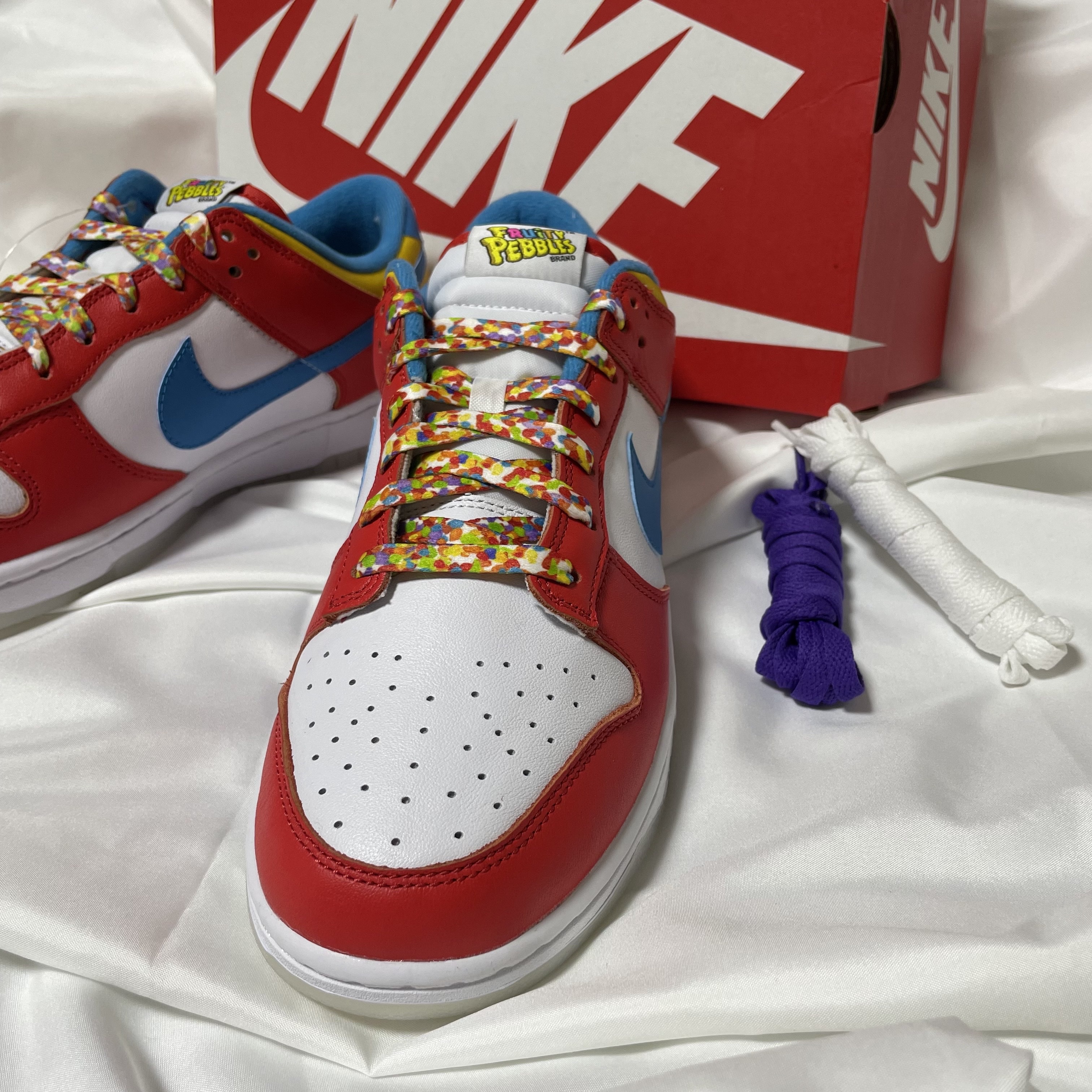 Nike x LeBron James x Fruity Pebbles Dunk Low QS Habanero Red 착용 스타일 - 2