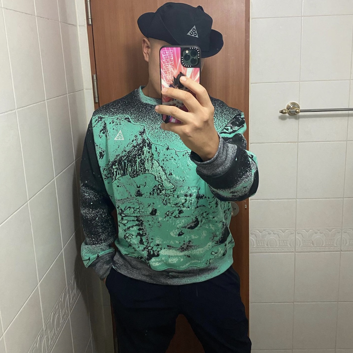Nike ACG Therma Fit Crew Fleece AOP Sweatshirt Light Menta - Asia, Nike NRG ACG Bucket Black 착용 스타일