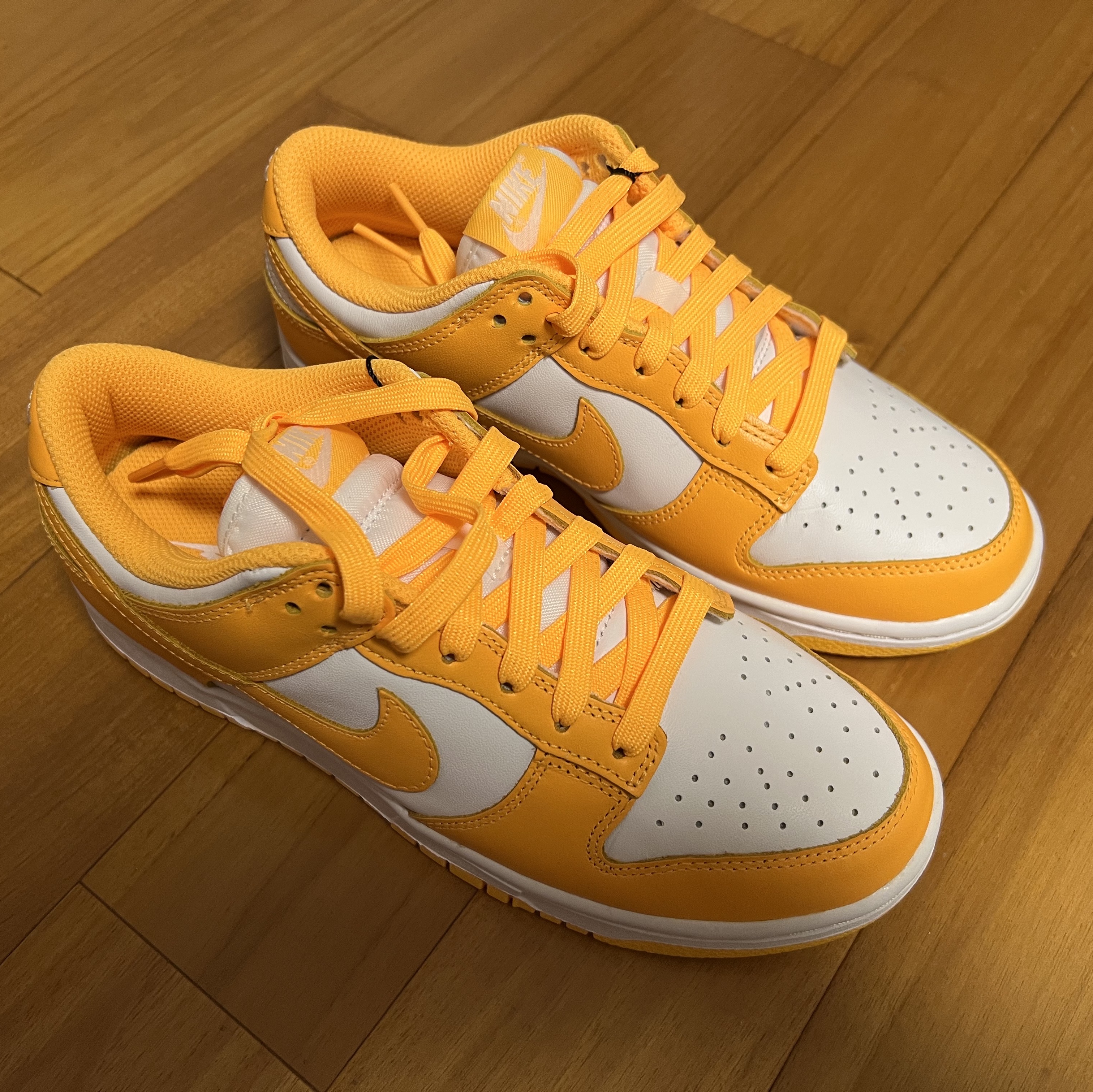 (W) Nike Dunk Low Laser Orange 착용 스타일