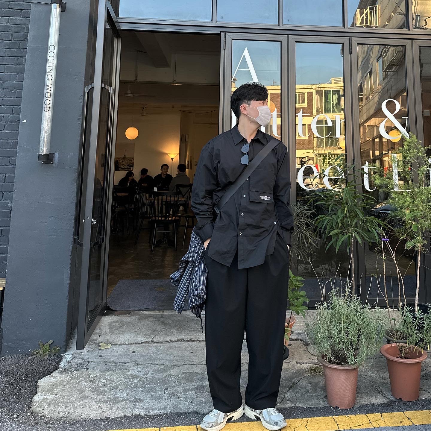 Asics x I4P Gel-1130 Glacier Grey Mink, Wooyoungmi Back Logo Shirt Black - 22SS 착용 스타일 - 2