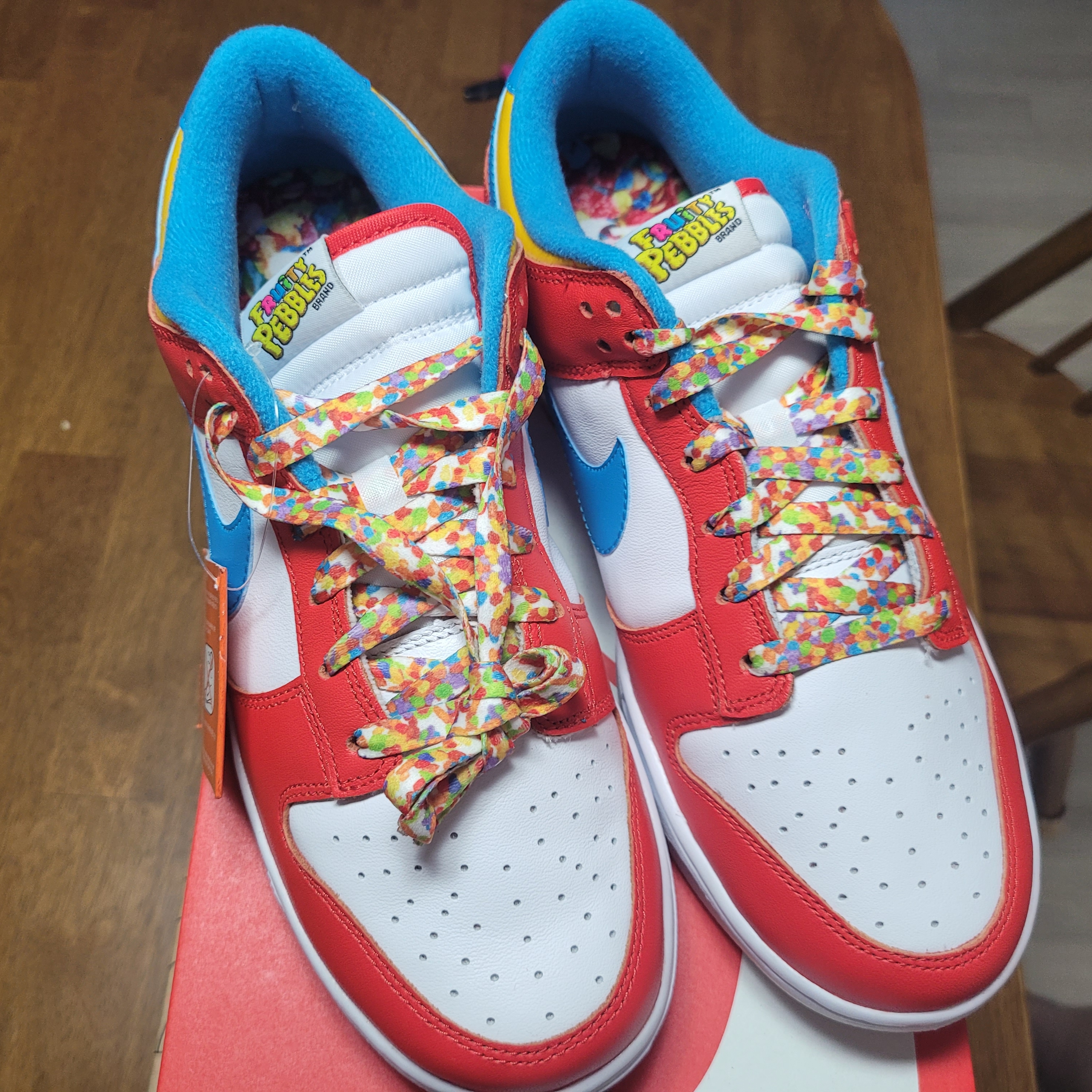 Nike x LeBron James x Fruity Pebbles Dunk Low QS Habanero Red 착용 스타일 - 4