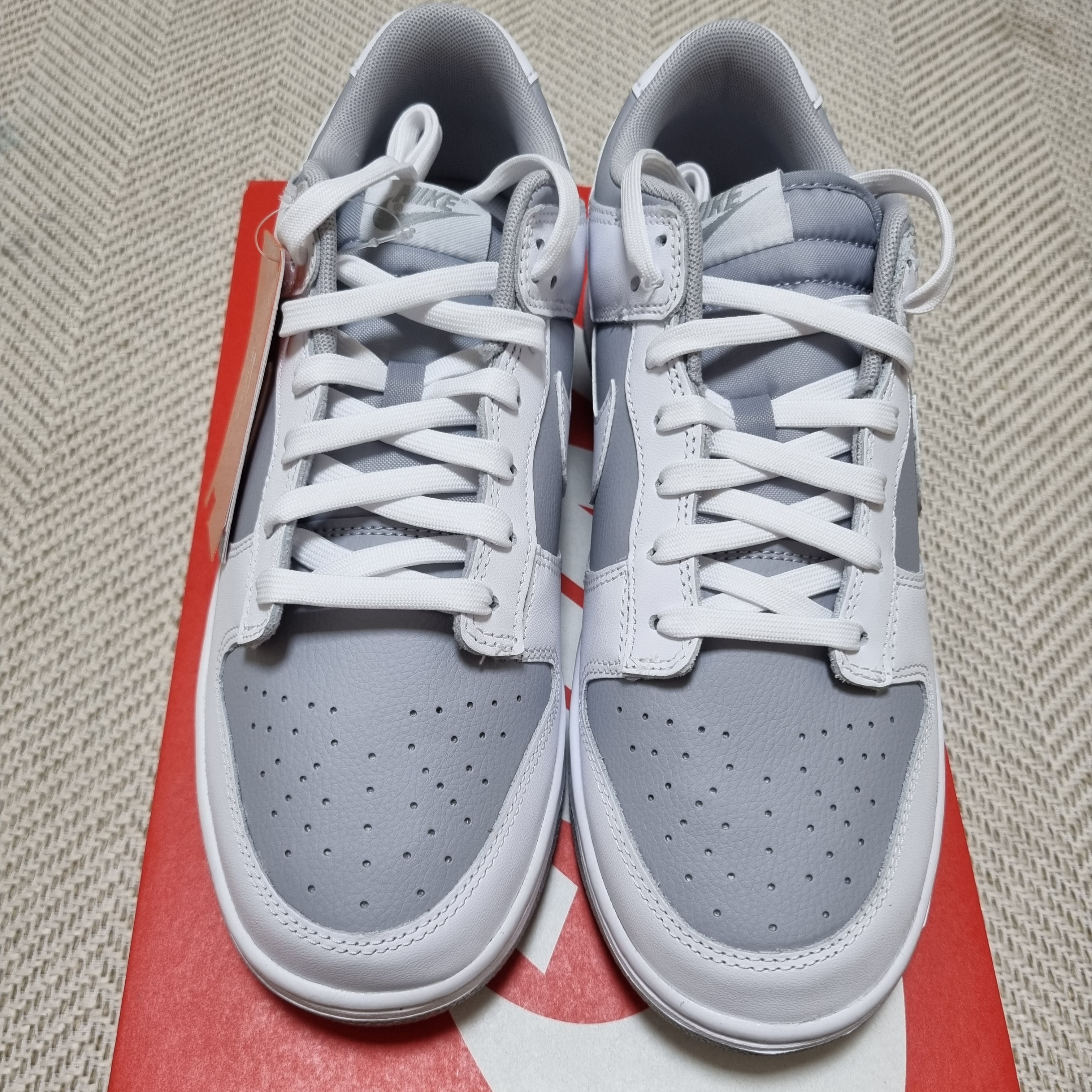 Nike Dunk Low Retro White Neutral Grey 착용 스타일 - 4