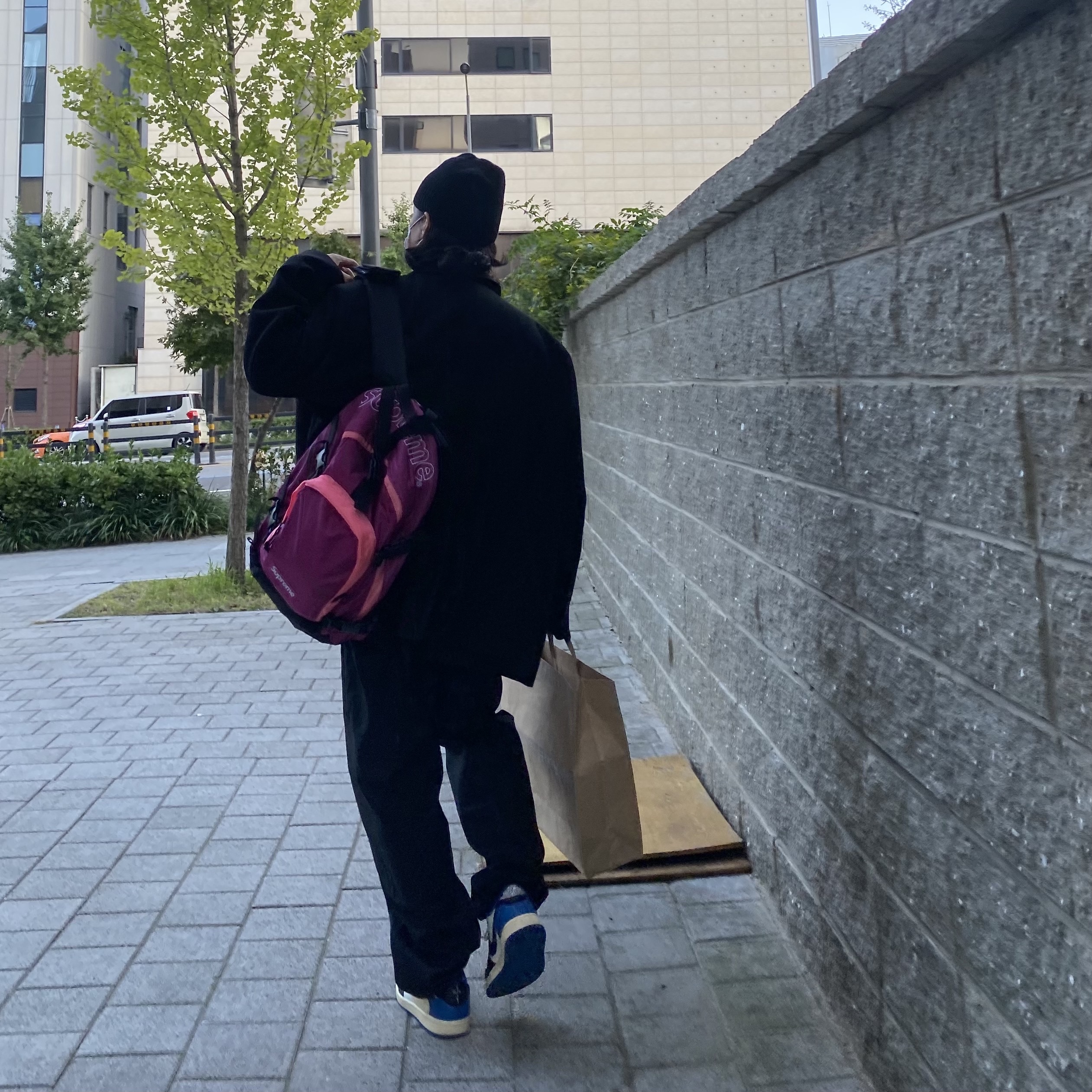 Jordan 1 x Travis Scott x Fragment Retro Low OG SP Military Blue, Nike x Off-White NRG Pants Black 착용 스타일