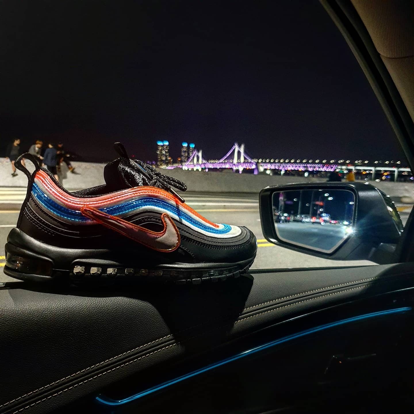 Nike Air Max 97 Neon Seoul 착용 스타일 - 2