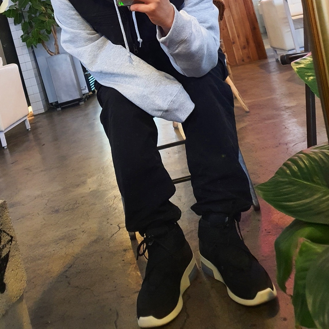 Nike x Fear of God Air Fear of God Raid Black 착용 스타일