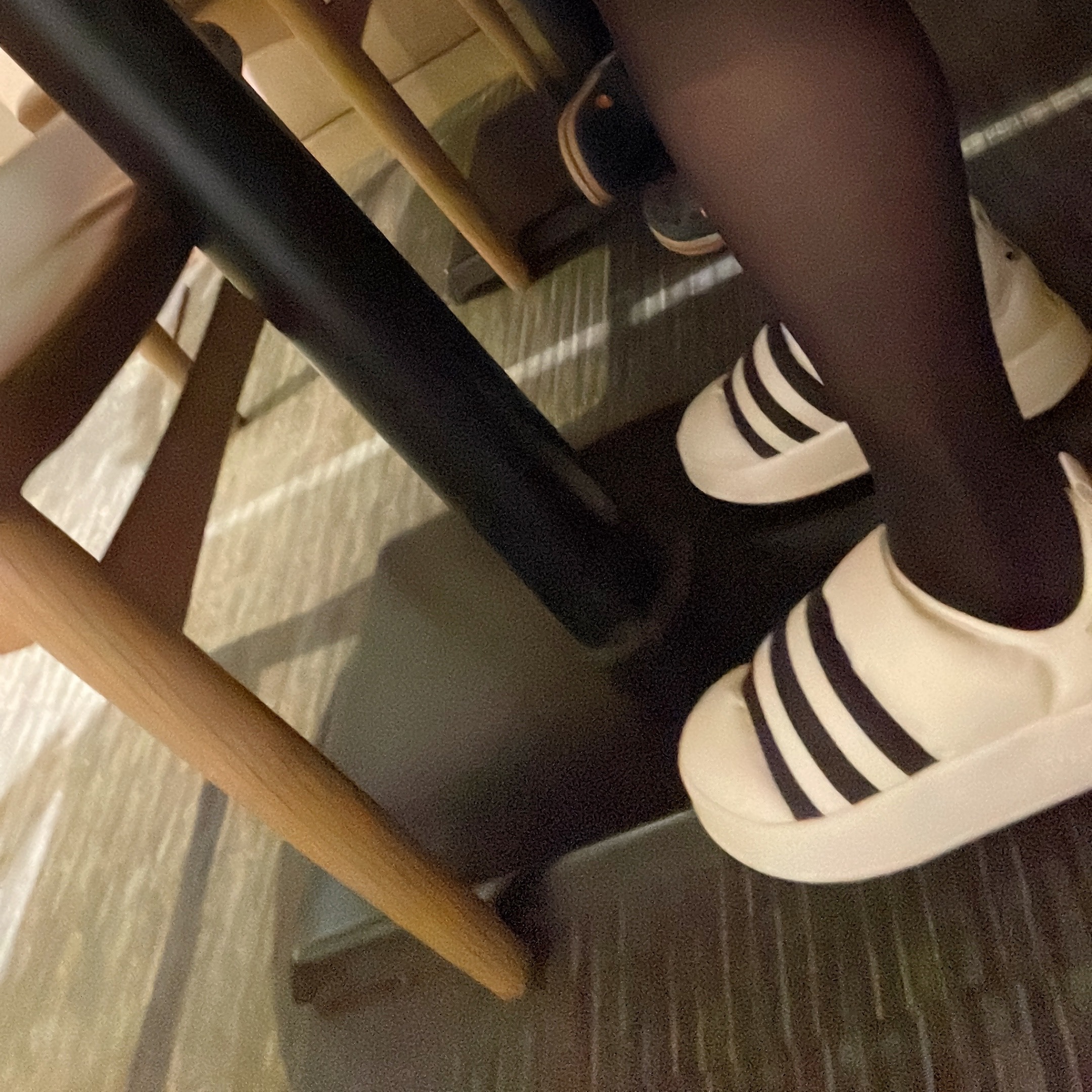 Adidas Puffylette Off White 착용 스타일 - 2