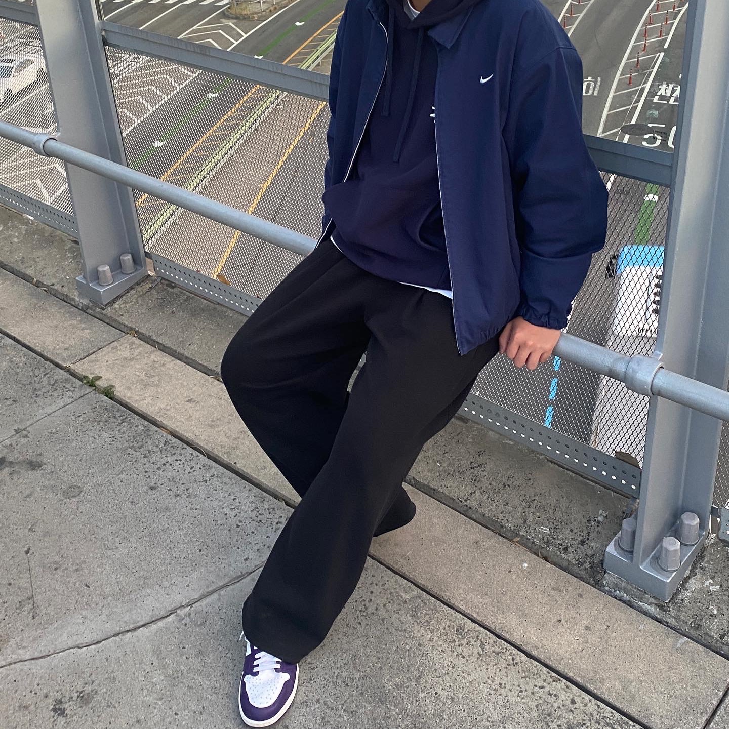 Stussy Basic Stussy Hoodie Navy 2022, Jordan 1 Retro High OG Court Purple 2020 착용 스타일