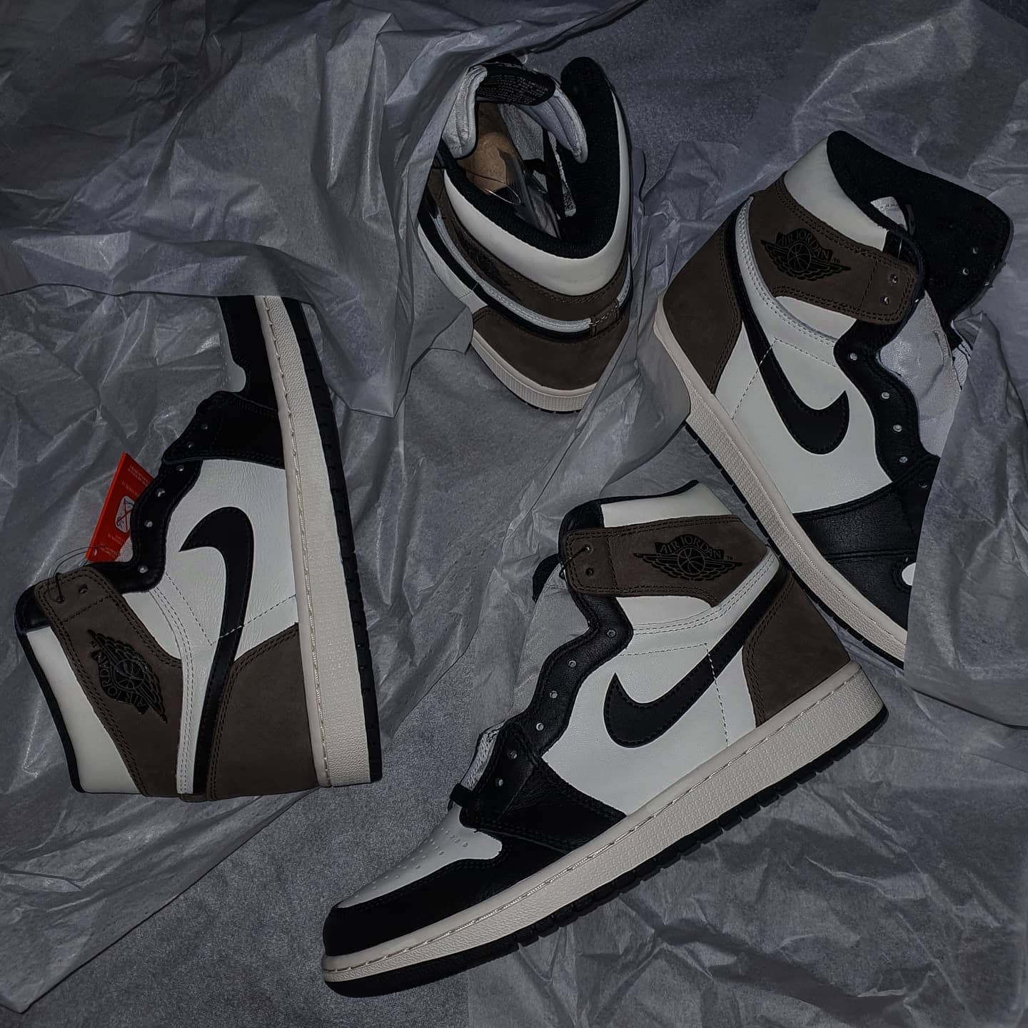 Jordan 1 Retro High OG Black Mocha 착용 스타일