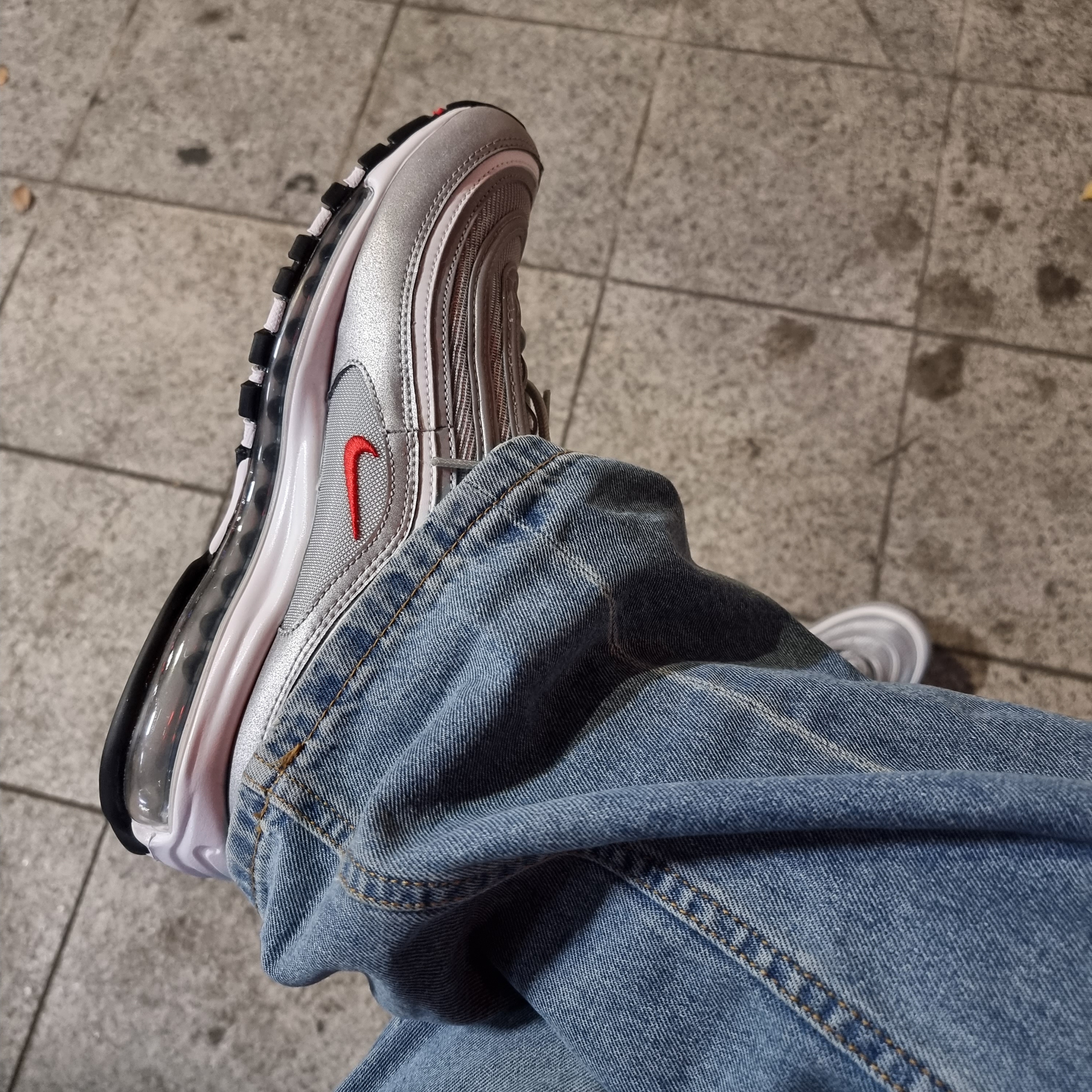 Nike Air Max 97 OG Silver Bullet 2022 착용 스타일 - 1
