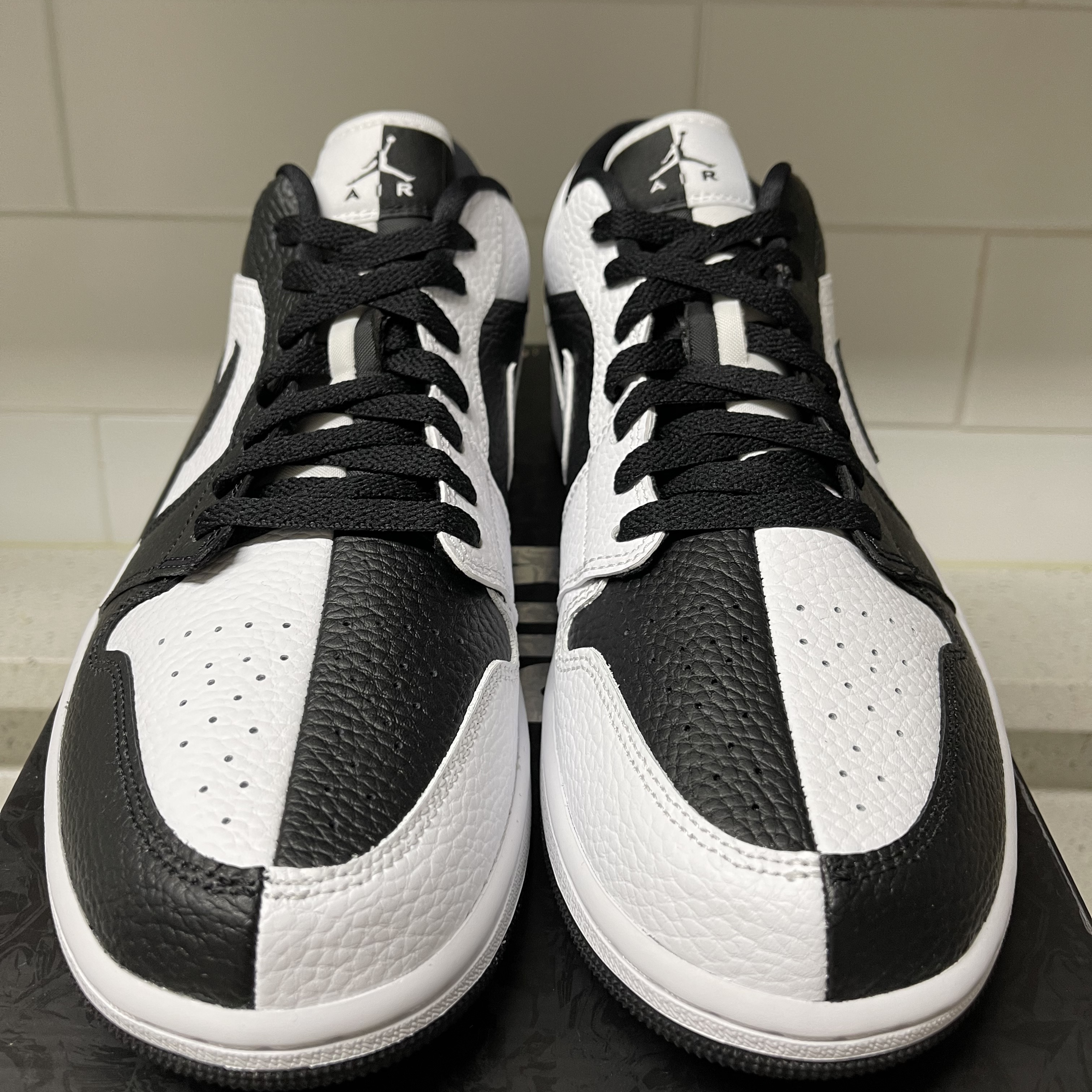 (W) Jordan 1 Low SE Black White 착용 스타일 - 3
