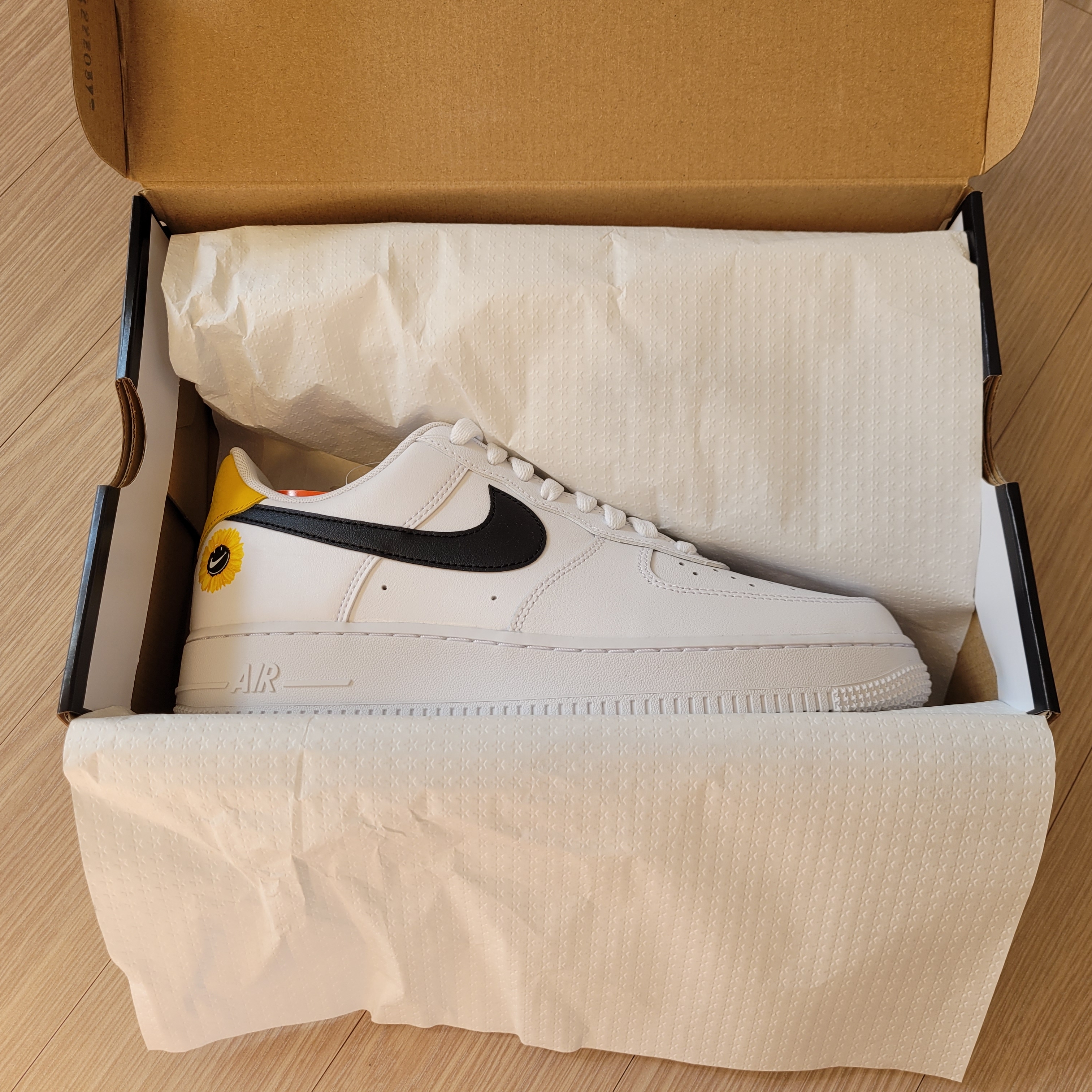 Nike Air Force 1 '07 LV8 2 Have a Nike Day 착용 스타일 - 2
