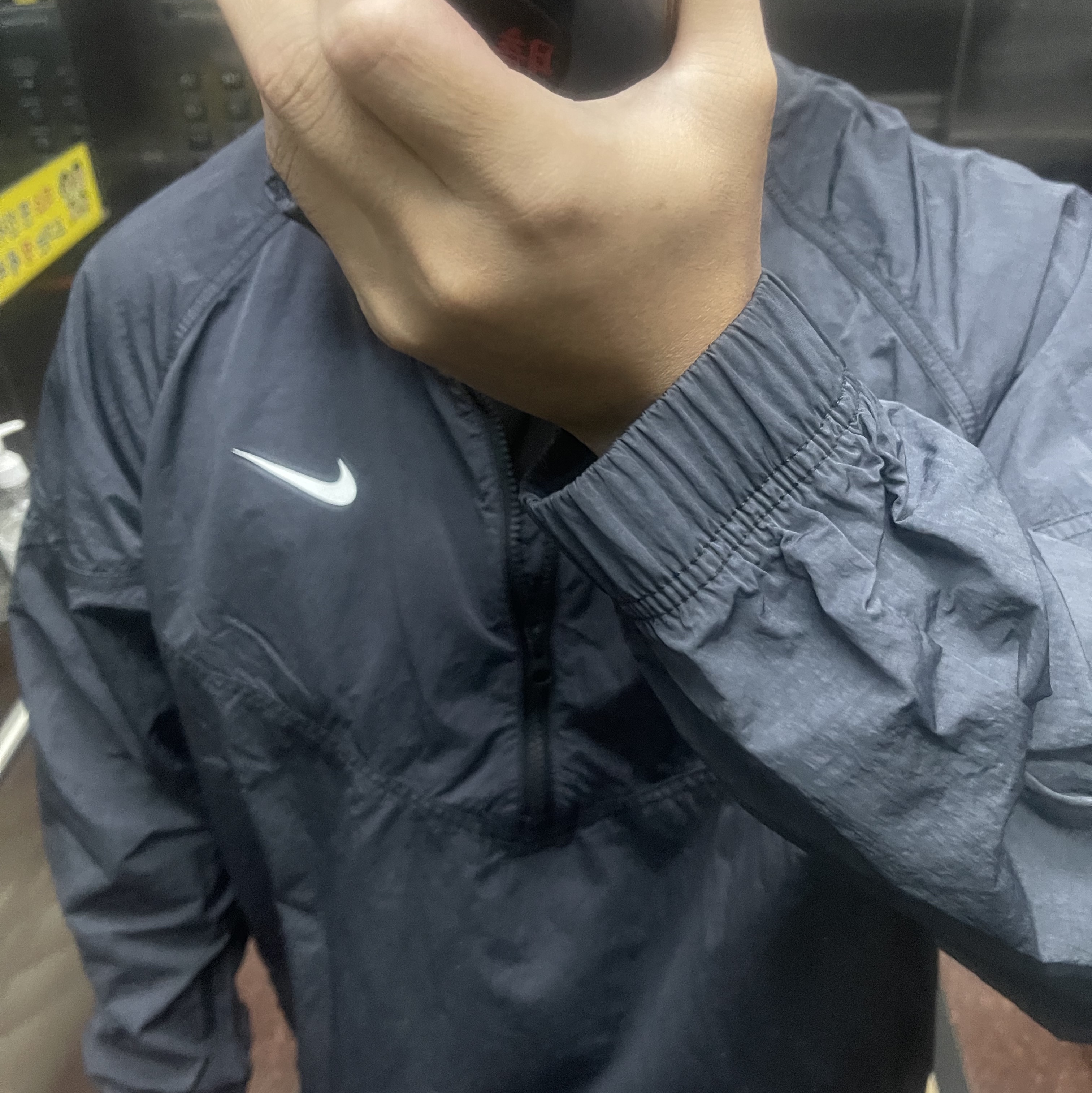 Nike x Stussy Windrunner Jacket Off Noir 착용 스타일