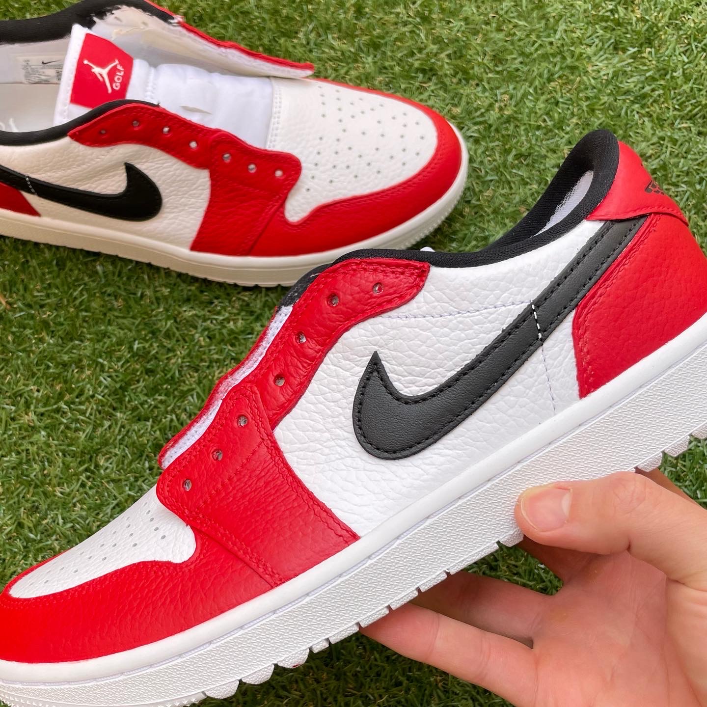Jordan 1 Low Golf Triple White 착용 스타일 - 2
